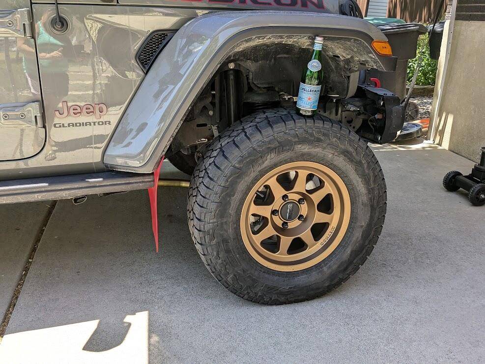 Jeep Gladiator MetalCloak 2.5" GC lift and wheel backspacing issue - any wisdom on this? 1747854048897-bd