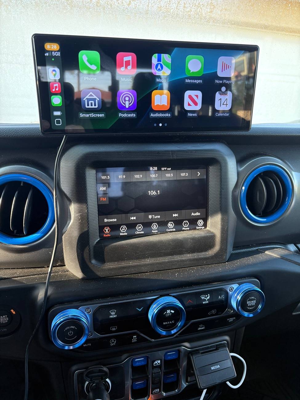 Jeep Gladiator 12" Radio Replica ? IMG_4890