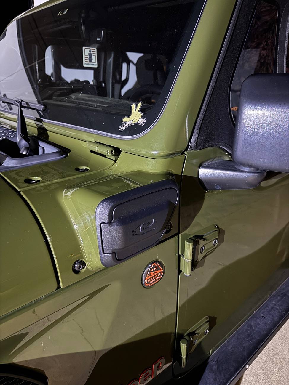 Jeep Gladiator Mojave Hood - Complete Swap IMG_9651