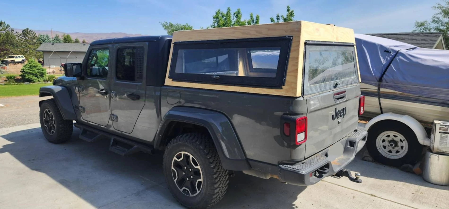 Jeep Gladiator DIY hardtop camper shell 235b654e-cf56-4e03-9990-fb00123e8d1c