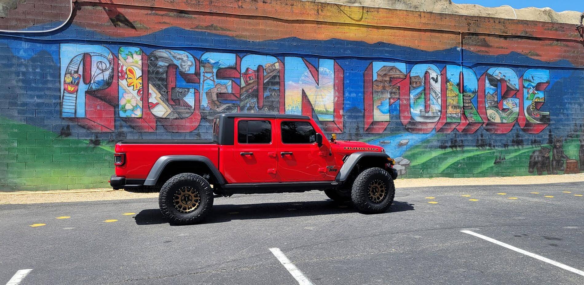 Jeep Gladiator Gladiator Glamour Shots 1748141879324-ik