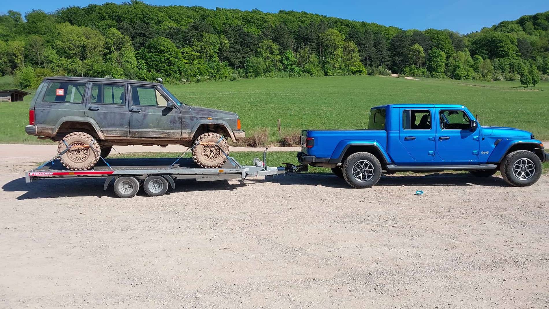 Jeep Gladiator XJ person interested in Mojave WhatsApp Bild 2025-05-11 um 20.41.57_c206ed74
