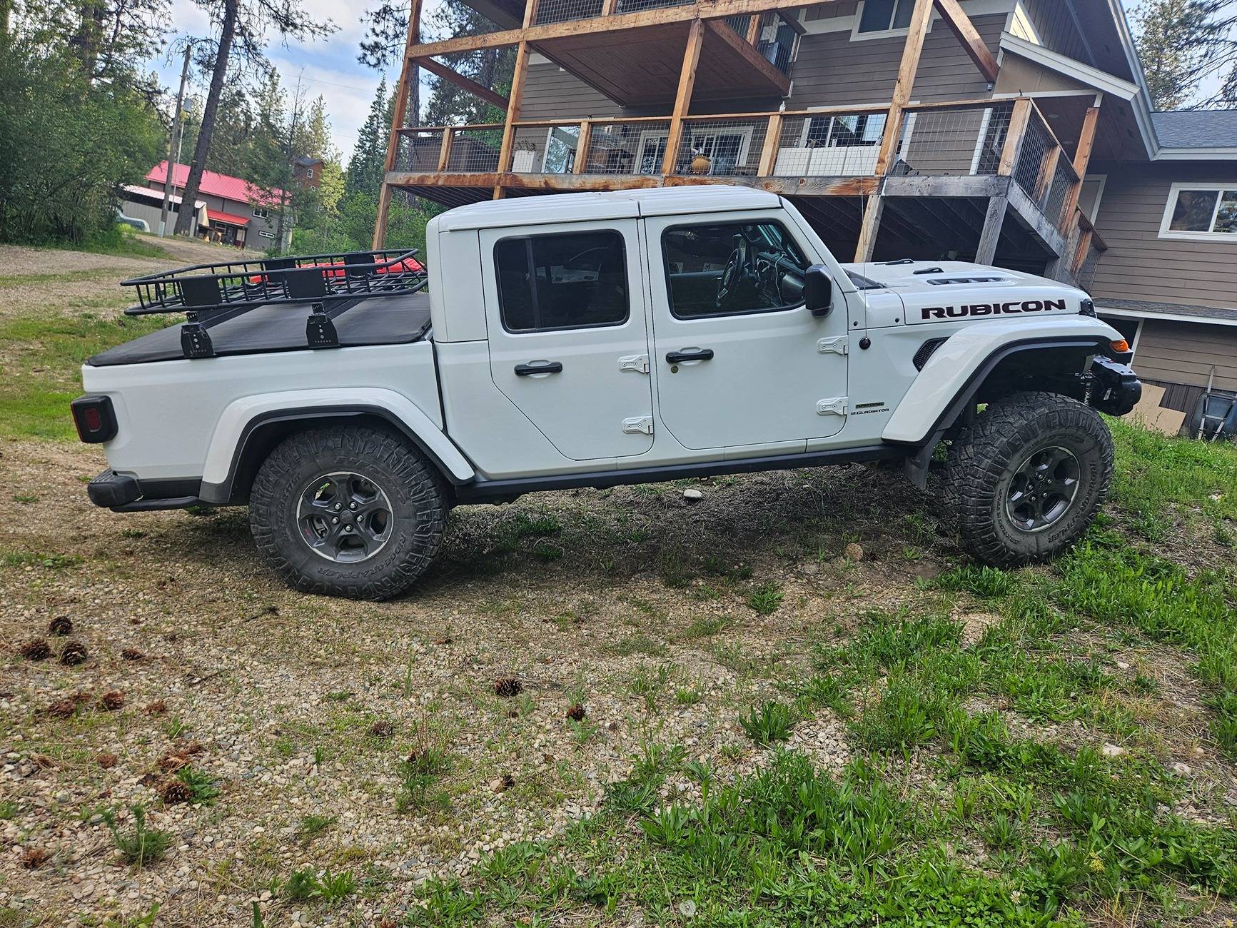 Jeep Gladiator 37” spare tire - list of tires that fit under the bed 20250526_190832