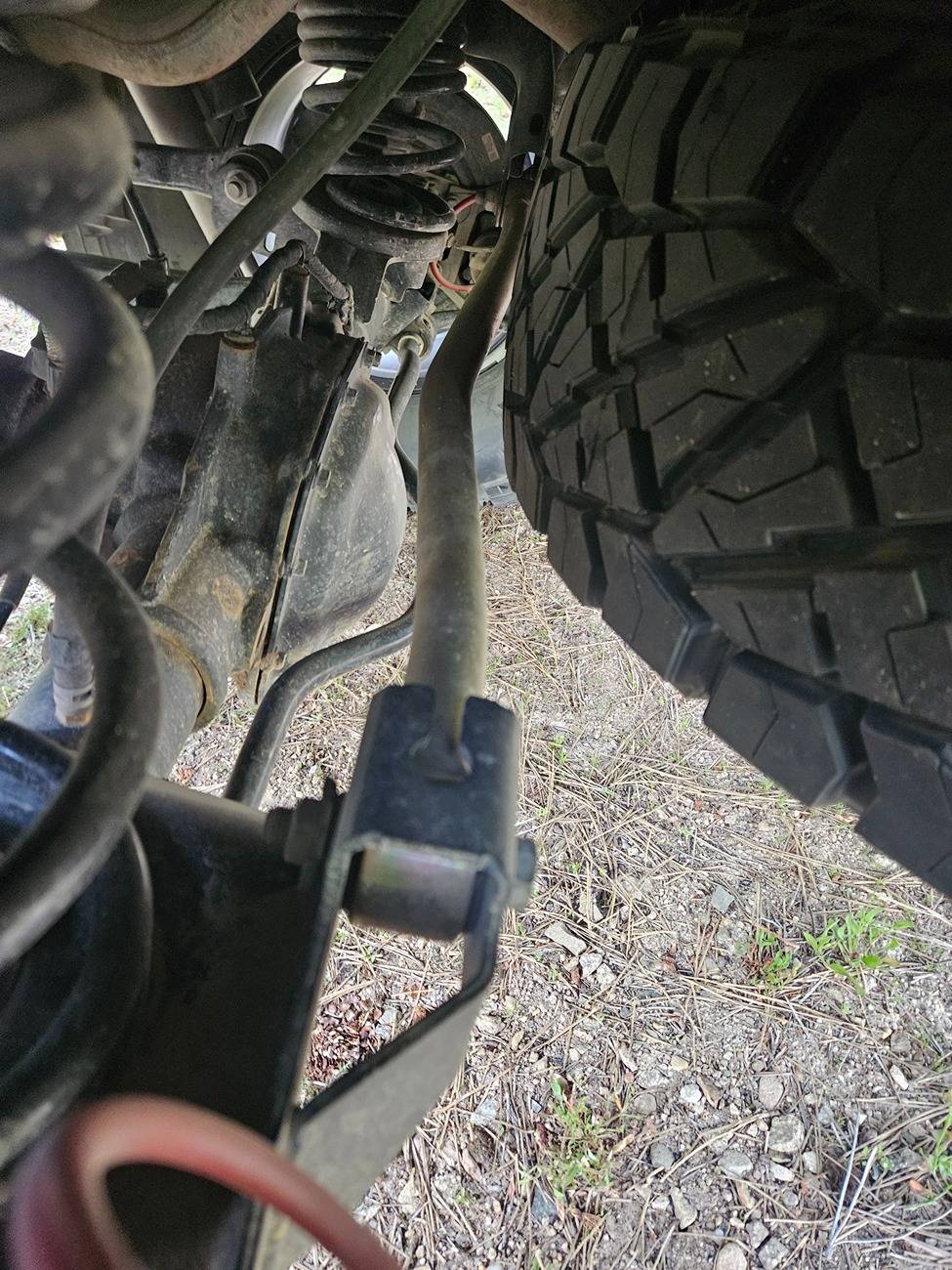 Jeep Gladiator 37” spare tire - list of tires that fit under the bed 20250526_190816