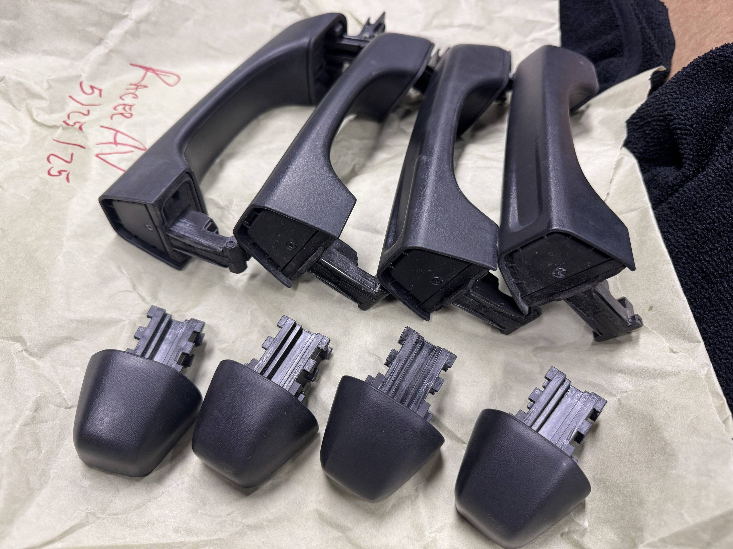 Jeep Gladiator Gladiator or Wrangler Exterior Door handles without proximity sensors/buttons IMG_9884