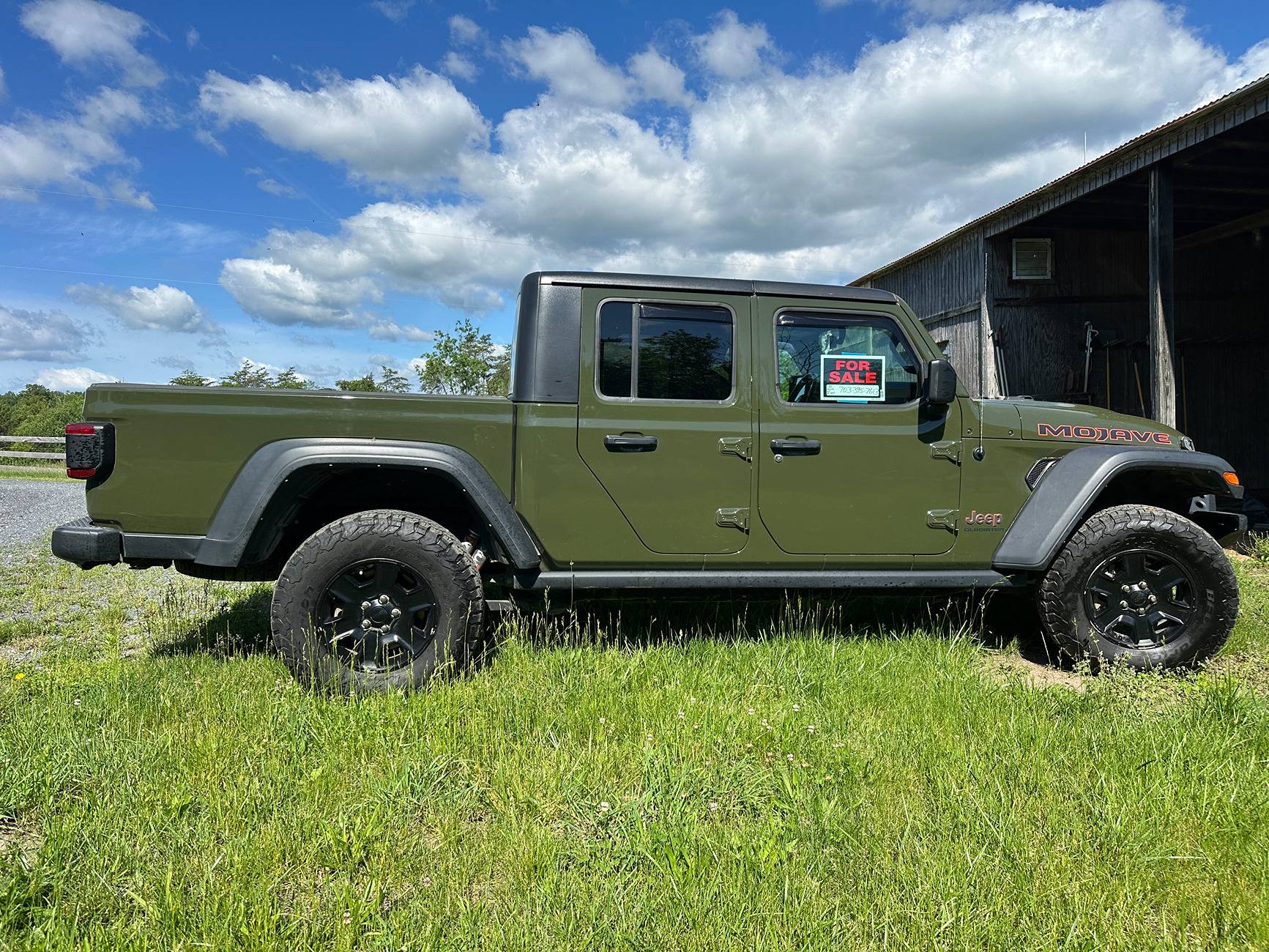 Jeep Gladiator 2021 Jeep Gladiator Mojave with winch, lots options IMG_0305.JPG