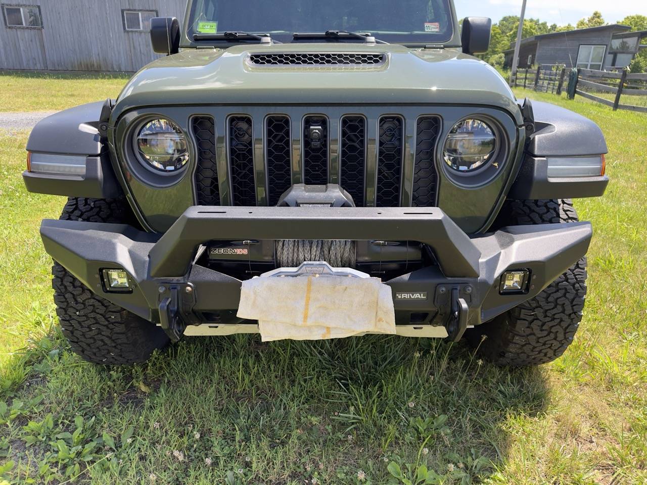 Jeep Gladiator 2021 Jeep Gladiator Mojave with winch, lots options IMG_7097 Lar