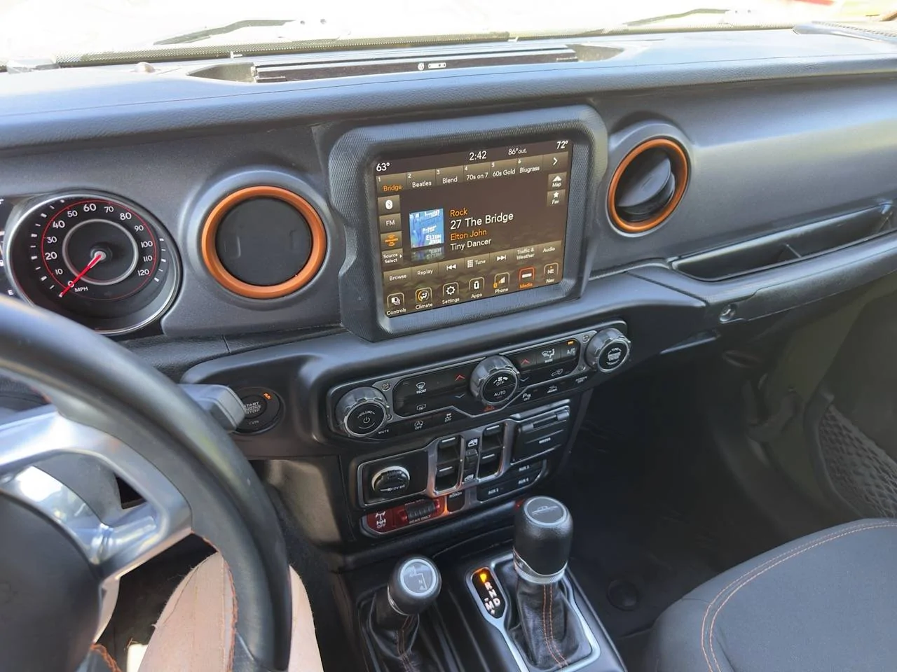 Jeep Gladiator 2021 Jeep Gladiator Mojave with winch, lots options IMG_7120 Larg