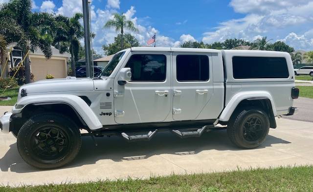Jeep Gladiator JT Leer Cap 100XQ  REDUCED Leer Top on JK