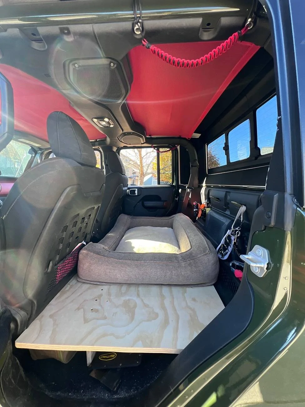 Jeep Gladiator Rear Seat Delete w/o A Storage System? IMG_9770