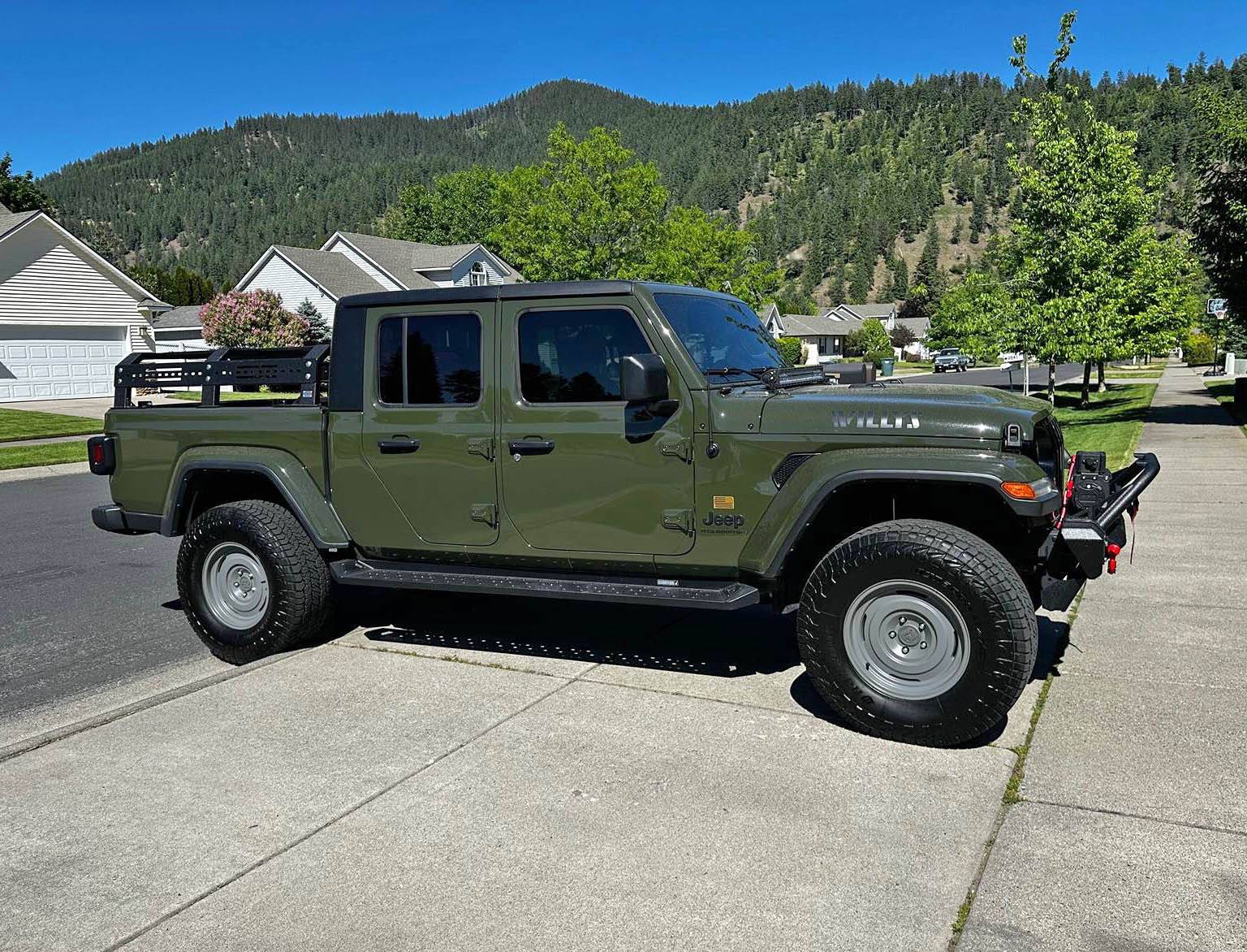Jeep Gladiator Went retro look on some wheels: Fifteen52 Analog HD wheels IMG_2526