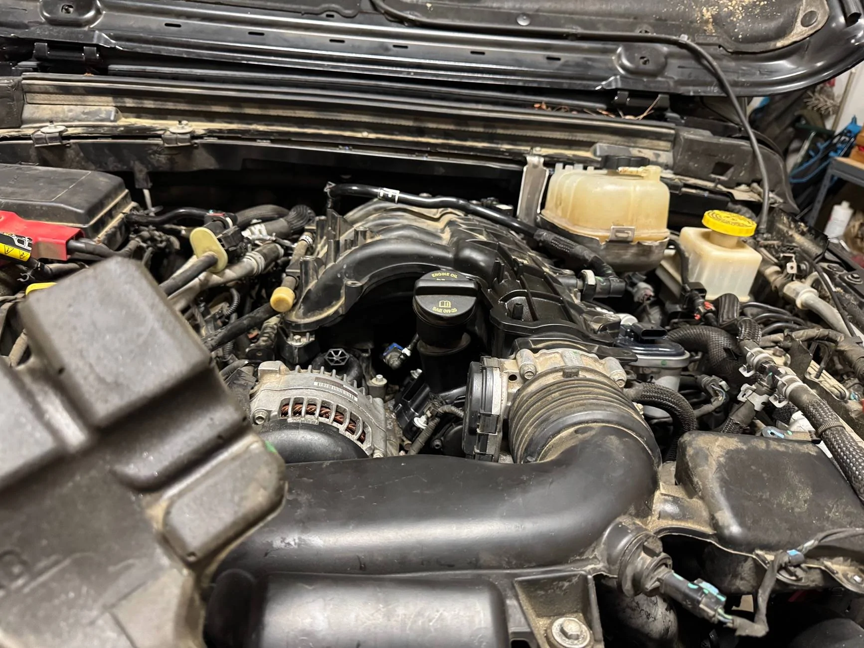 Jeep Gladiator Foam under intake manifold IMG_2881