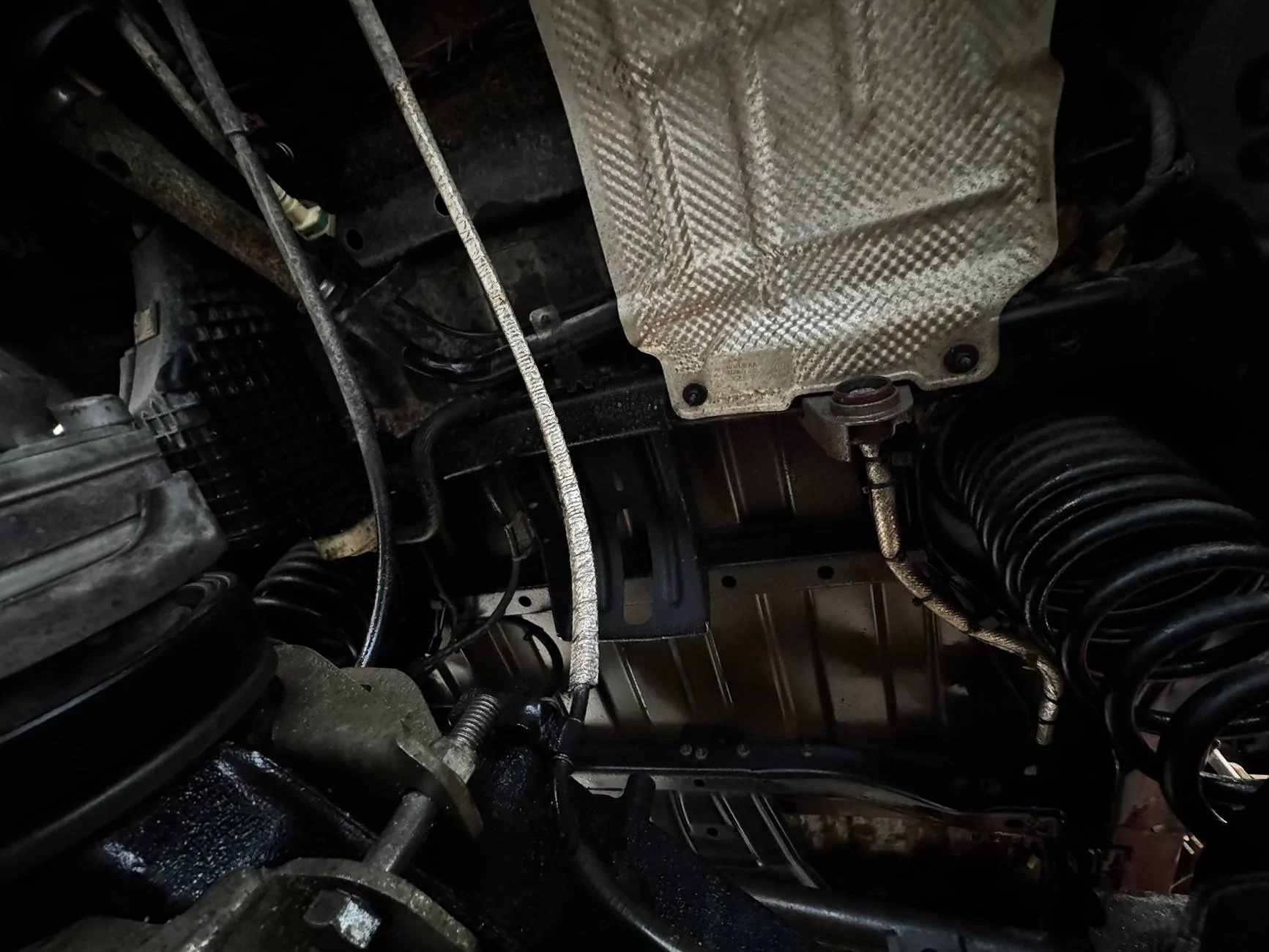 Jeep Gladiator Leaking (blowing!) diff fluid. Hole in axle housing? IMG_3640