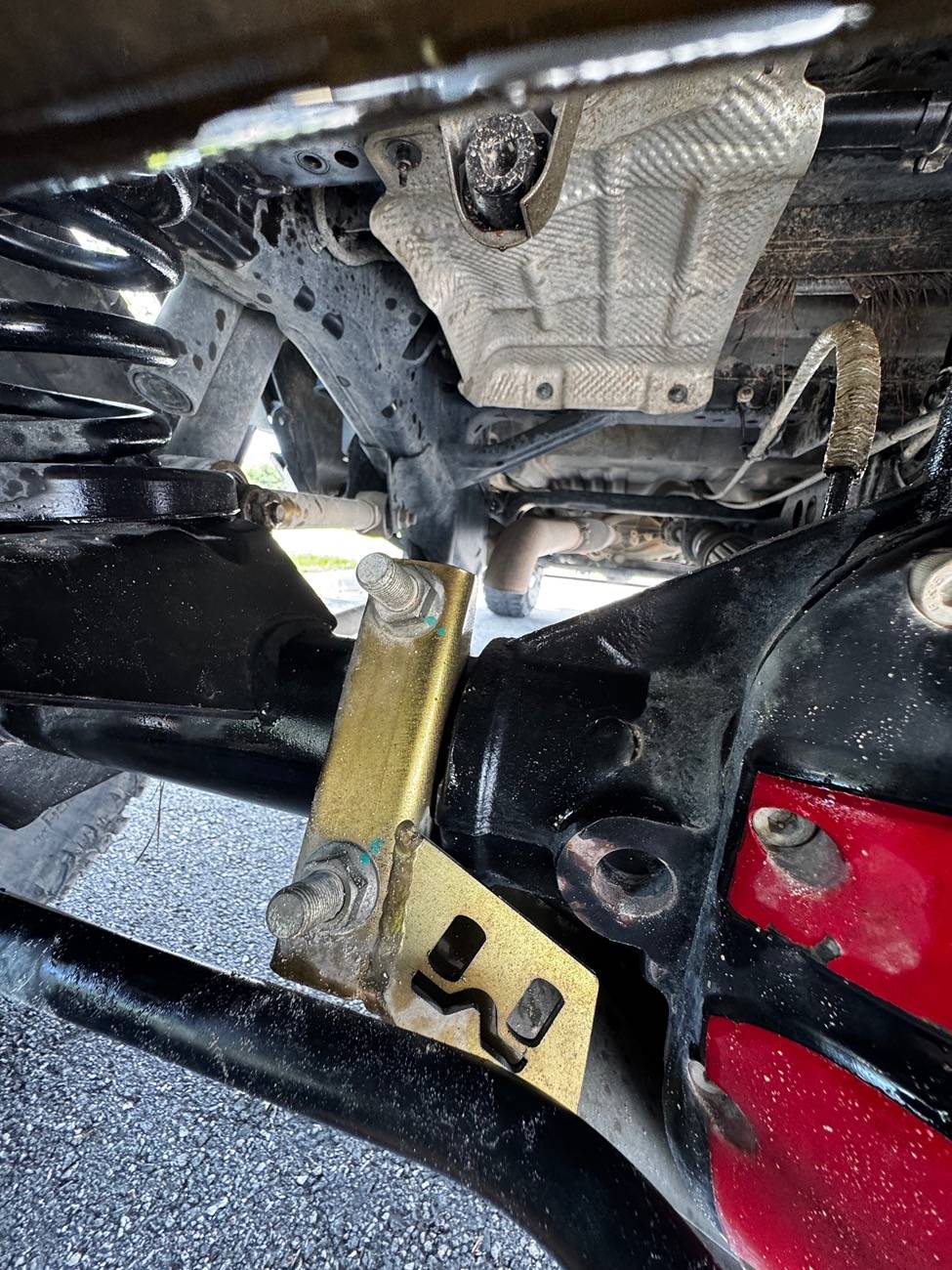 Jeep Gladiator Leaking (blowing!) diff fluid. Hole in axle housing? IMG_3637