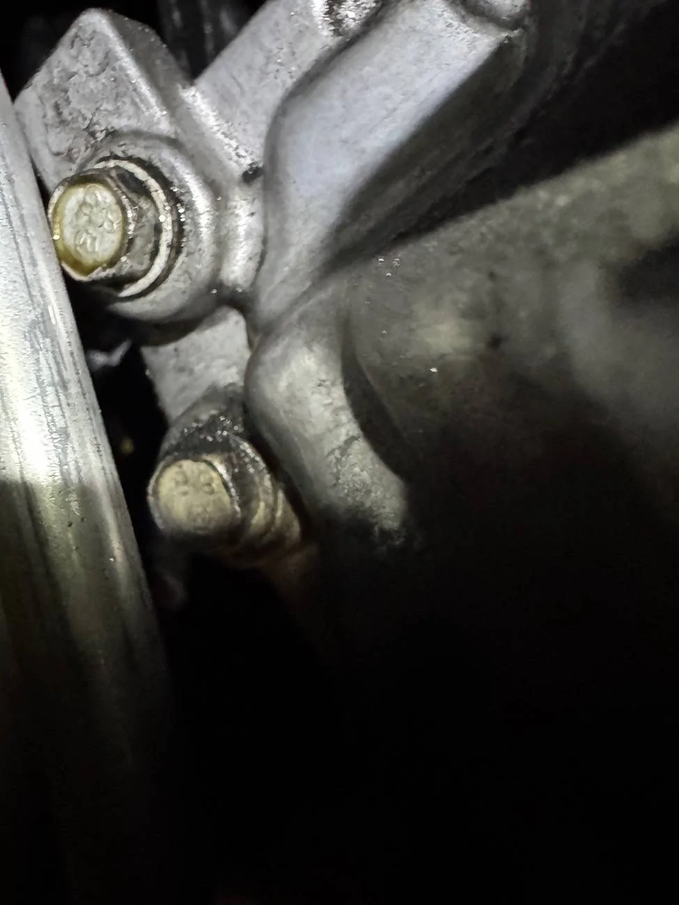 Jeep Gladiator Oil Leak- Oil/Soot on Bolts IMG_5646