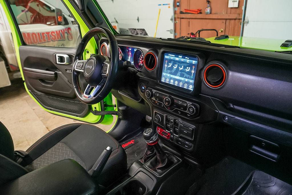 Jeep Gladiator 2021 MANUAL TRANSMISSION green Mojave 38,955 DSC00983
