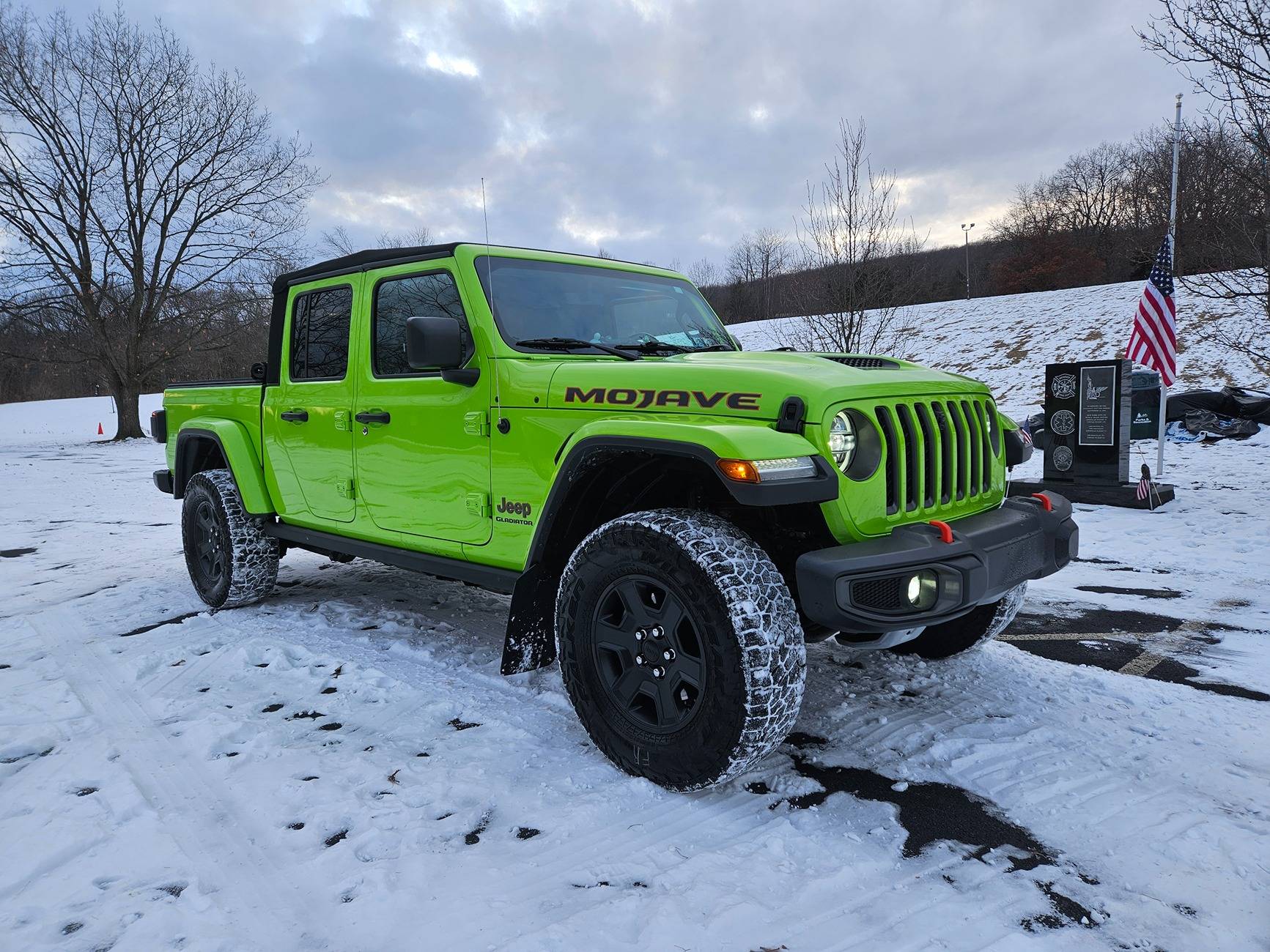 Jeep Gladiator 2021 MANUAL TRANSMISSION green Mojave 38,955 20250124_163659