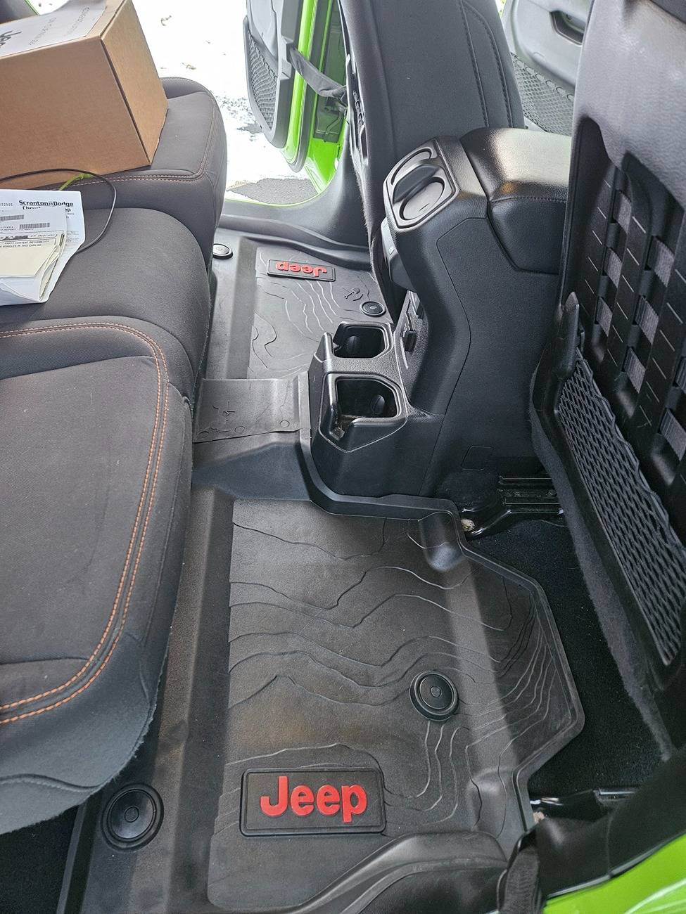 Jeep Gladiator 2021 MANUAL TRANSMISSION green Mojave 38,955 20250124_164325