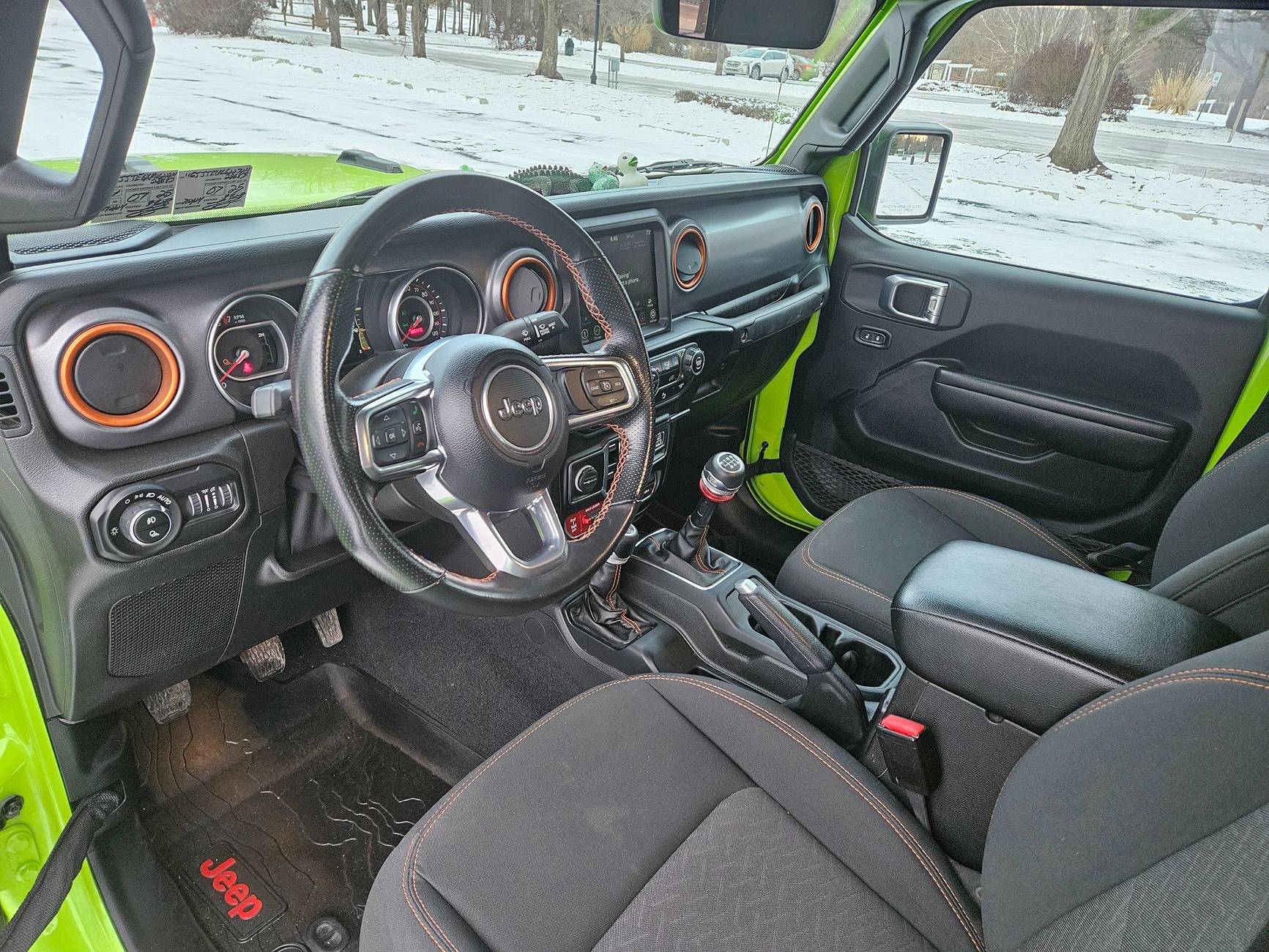 Jeep Gladiator 2021 MANUAL TRANSMISSION green Mojave 38,955 20250124_164037