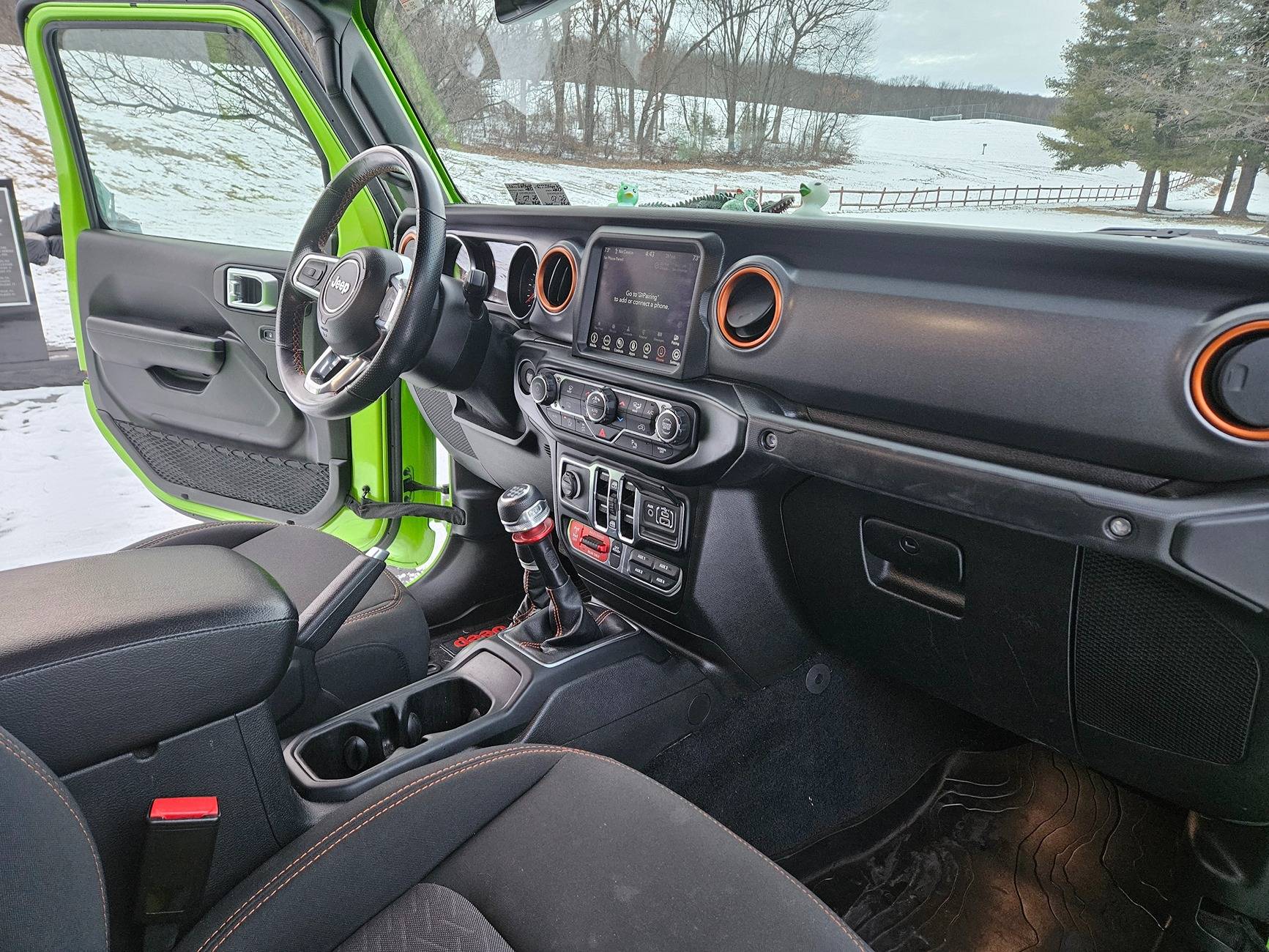 Jeep Gladiator 2021 MANUAL TRANSMISSION green Mojave 38,955 20250124_164306