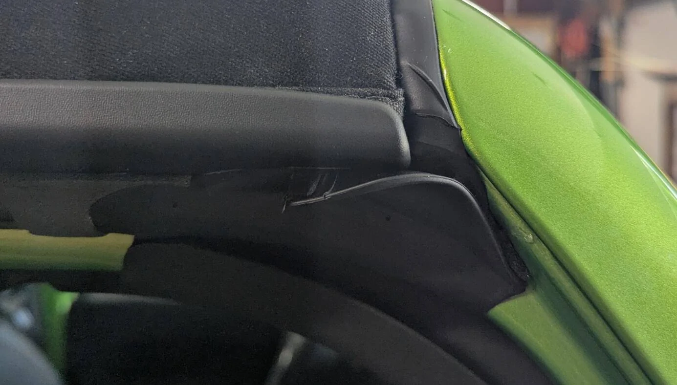 Jeep Gladiator Sunrider owners - MY mess-up, or theirs? 1749223408353-e2