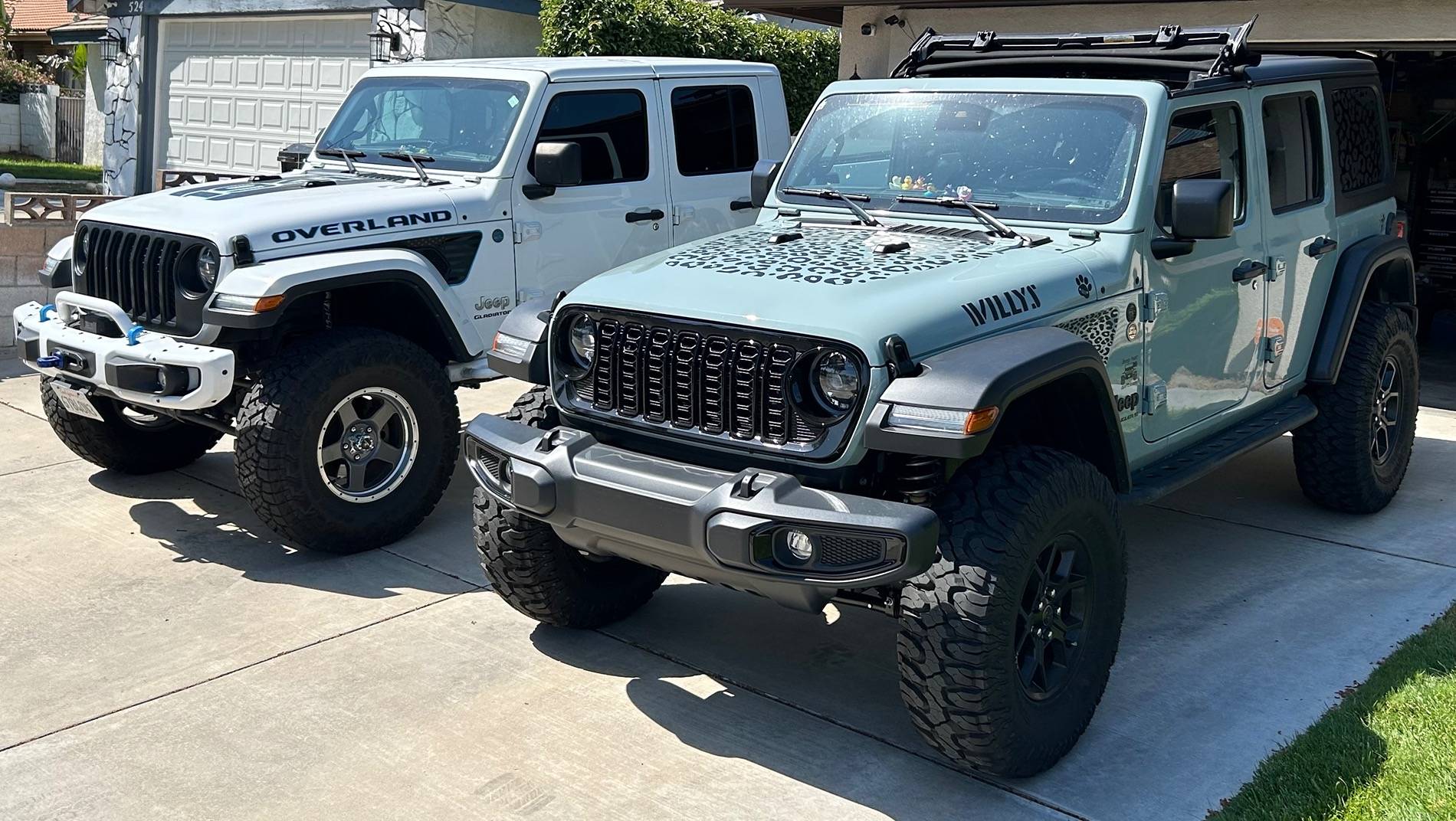 Jeep Gladiator Largest tires in stock wheels IMG_6735