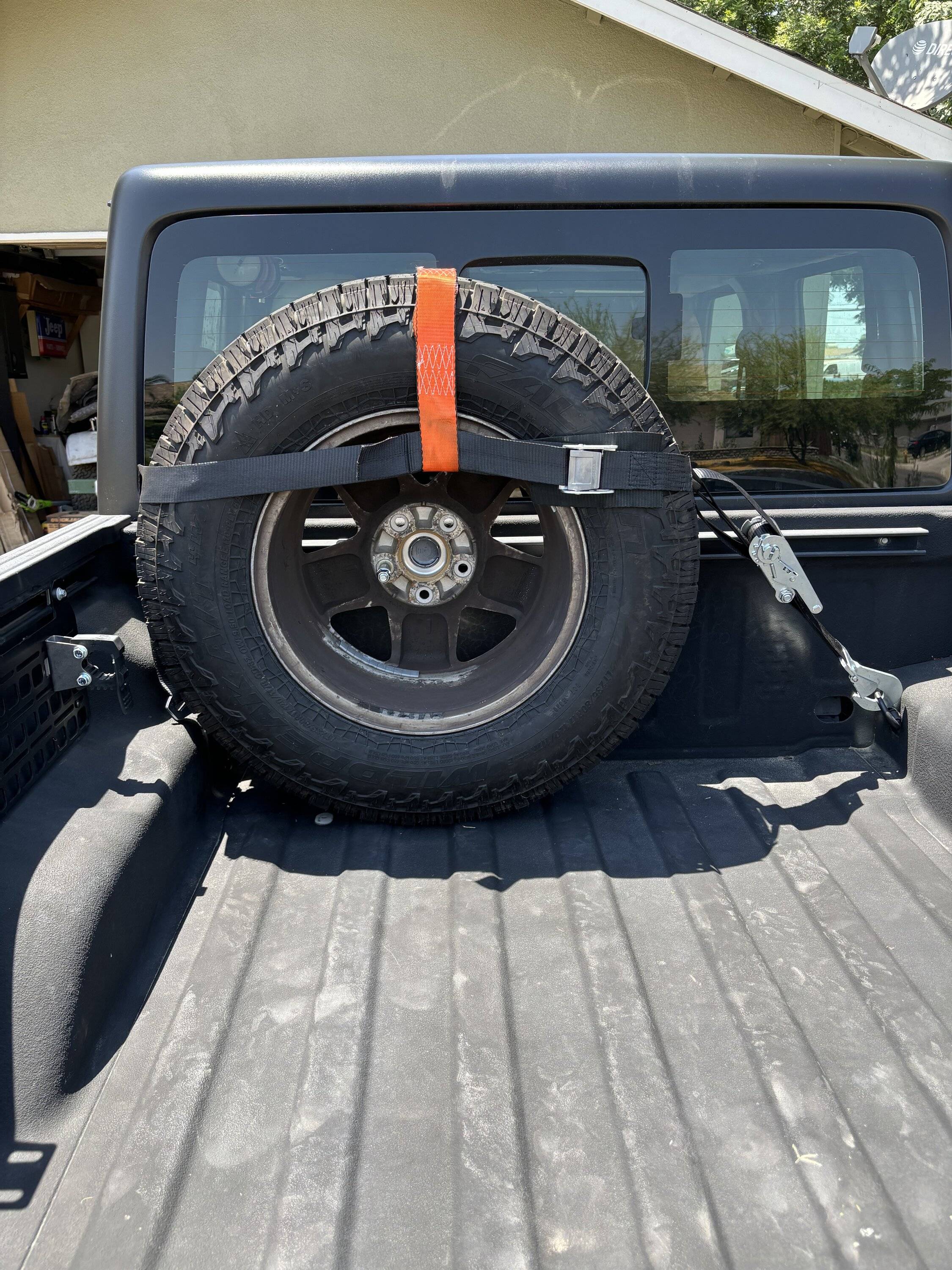 Jeep Gladiator In bed spare tire mount IMG_0374