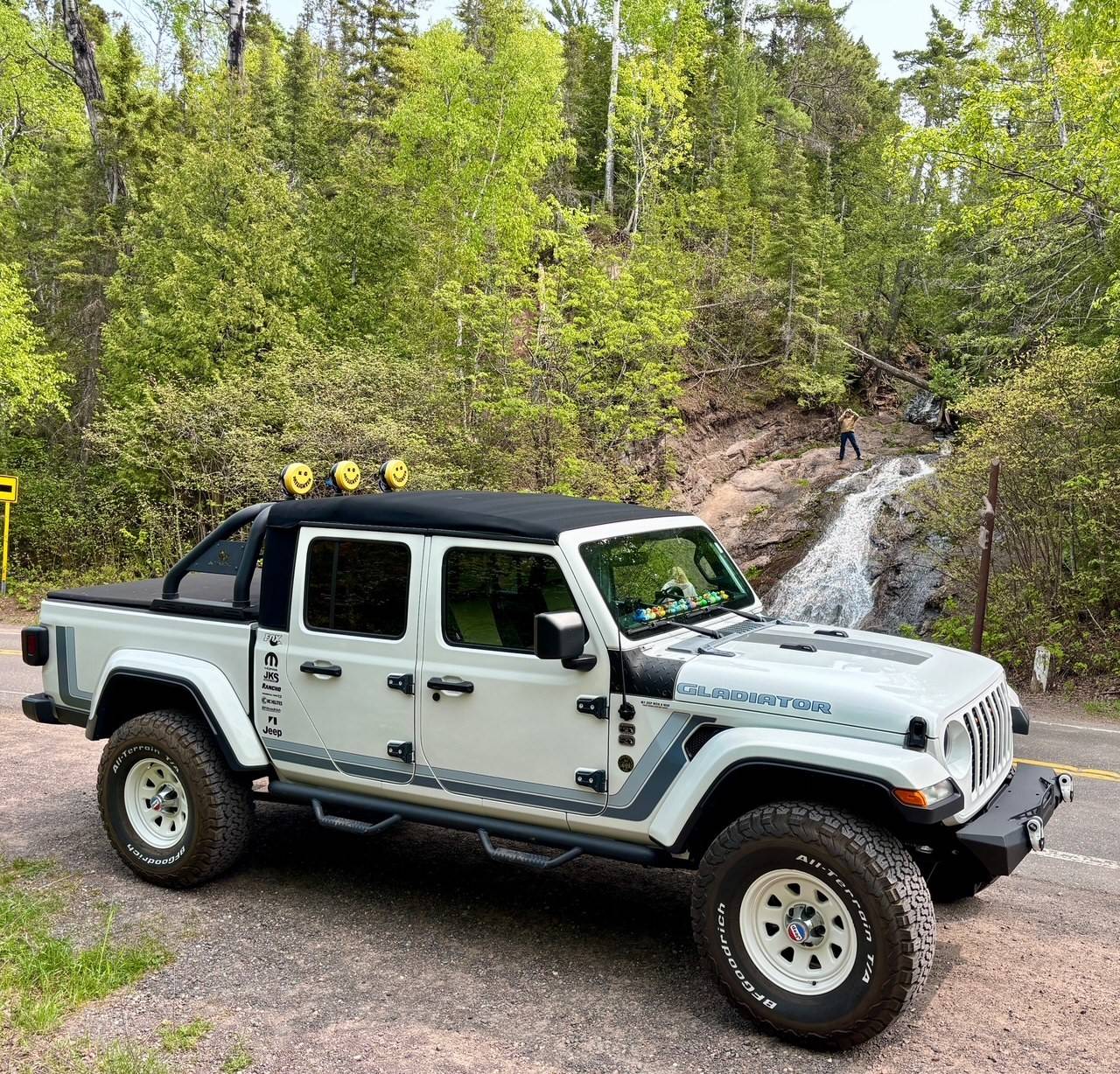 Jeep Gladiator 50th Anniversary of the Michigan Tech four-wheelers reunion jacob falls 1