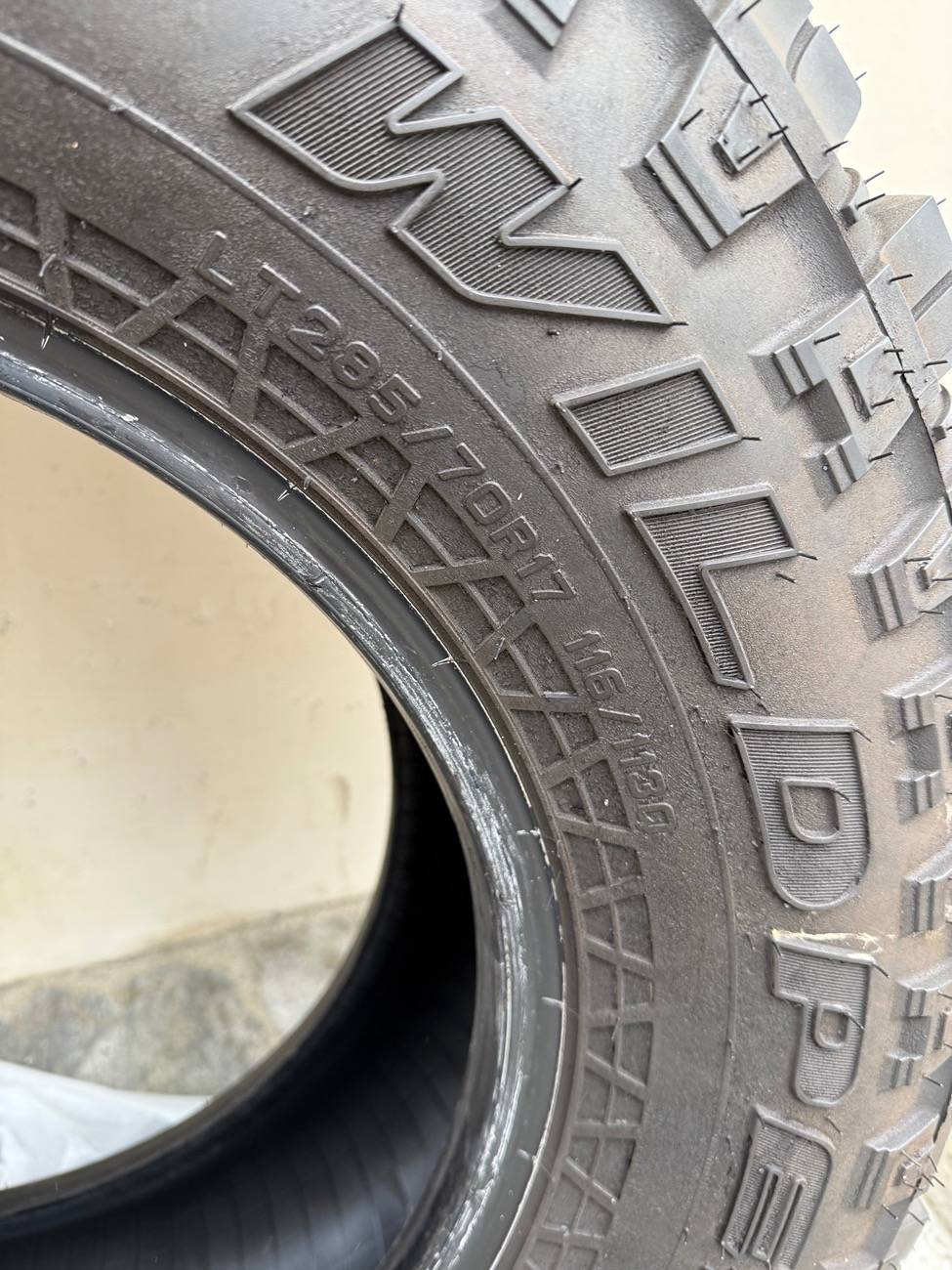 Jeep Gladiator Falken Wildpeak M/T 285 70 17 New Spare tempImageVOiICO