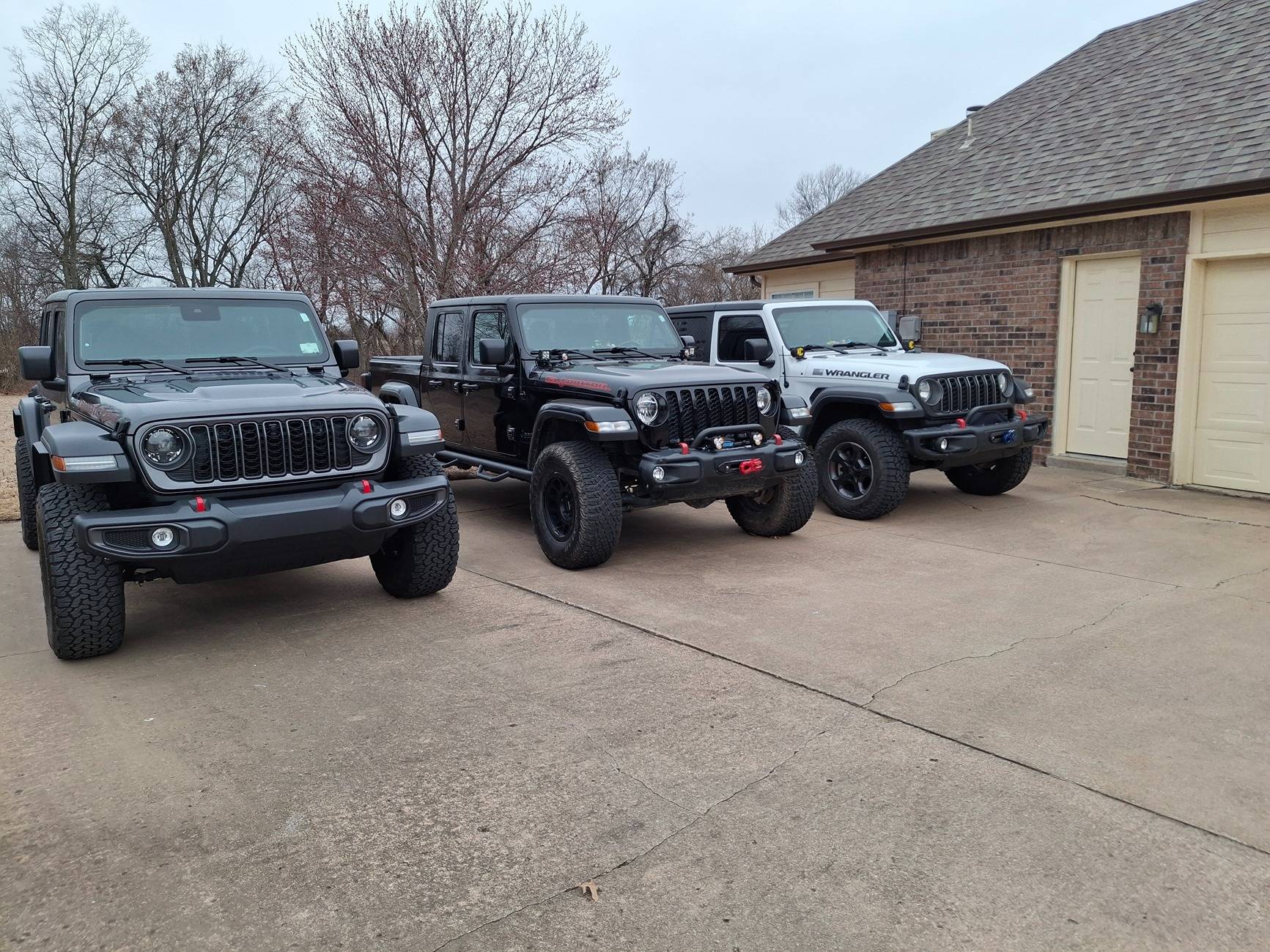 Jeep Gladiator Anybody got a Wrangler? 20250308_172429