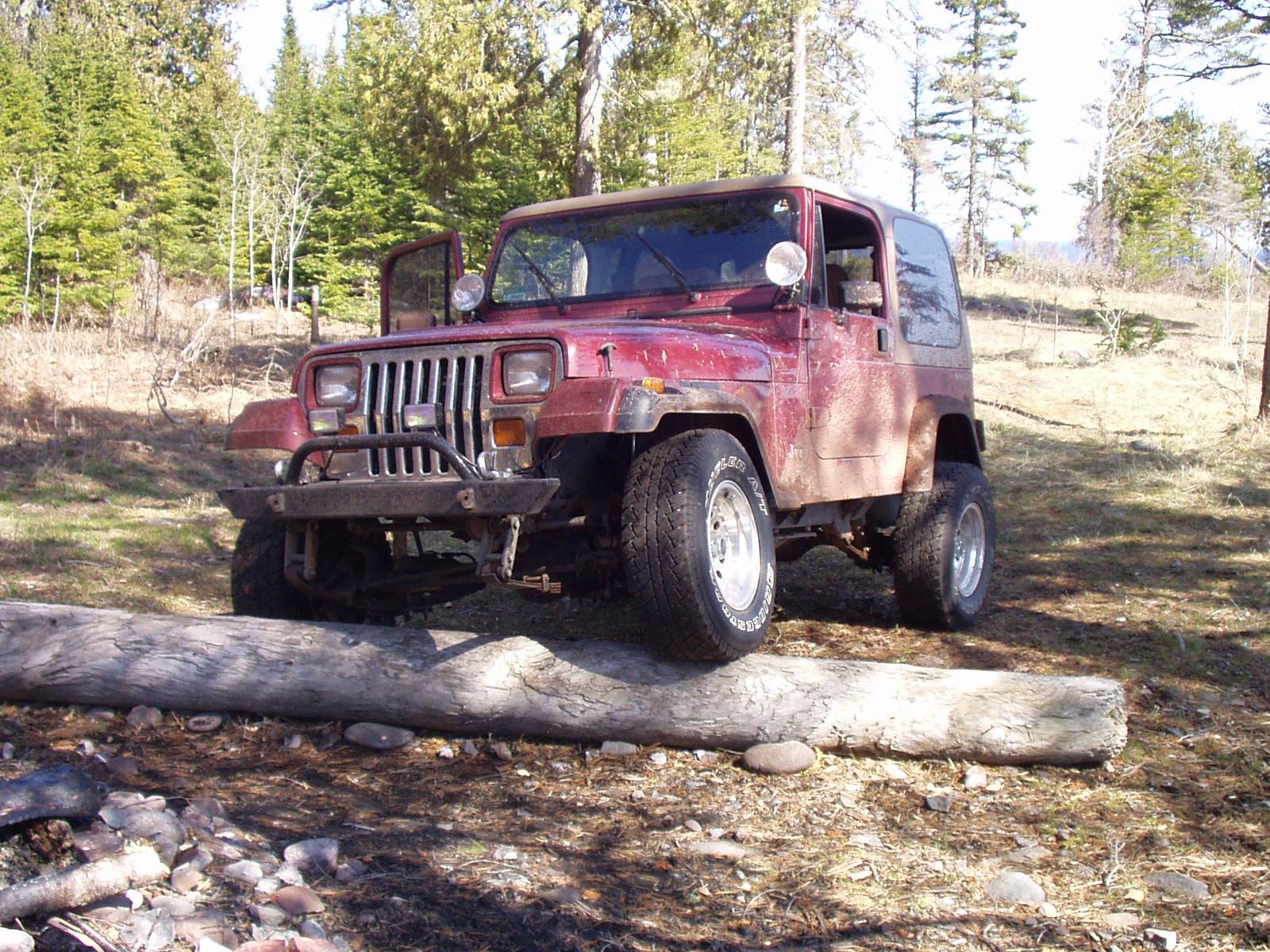 Jeep Gladiator 50th Anniversary of the Michigan Tech four-wheelers reunion P1010055.JPG