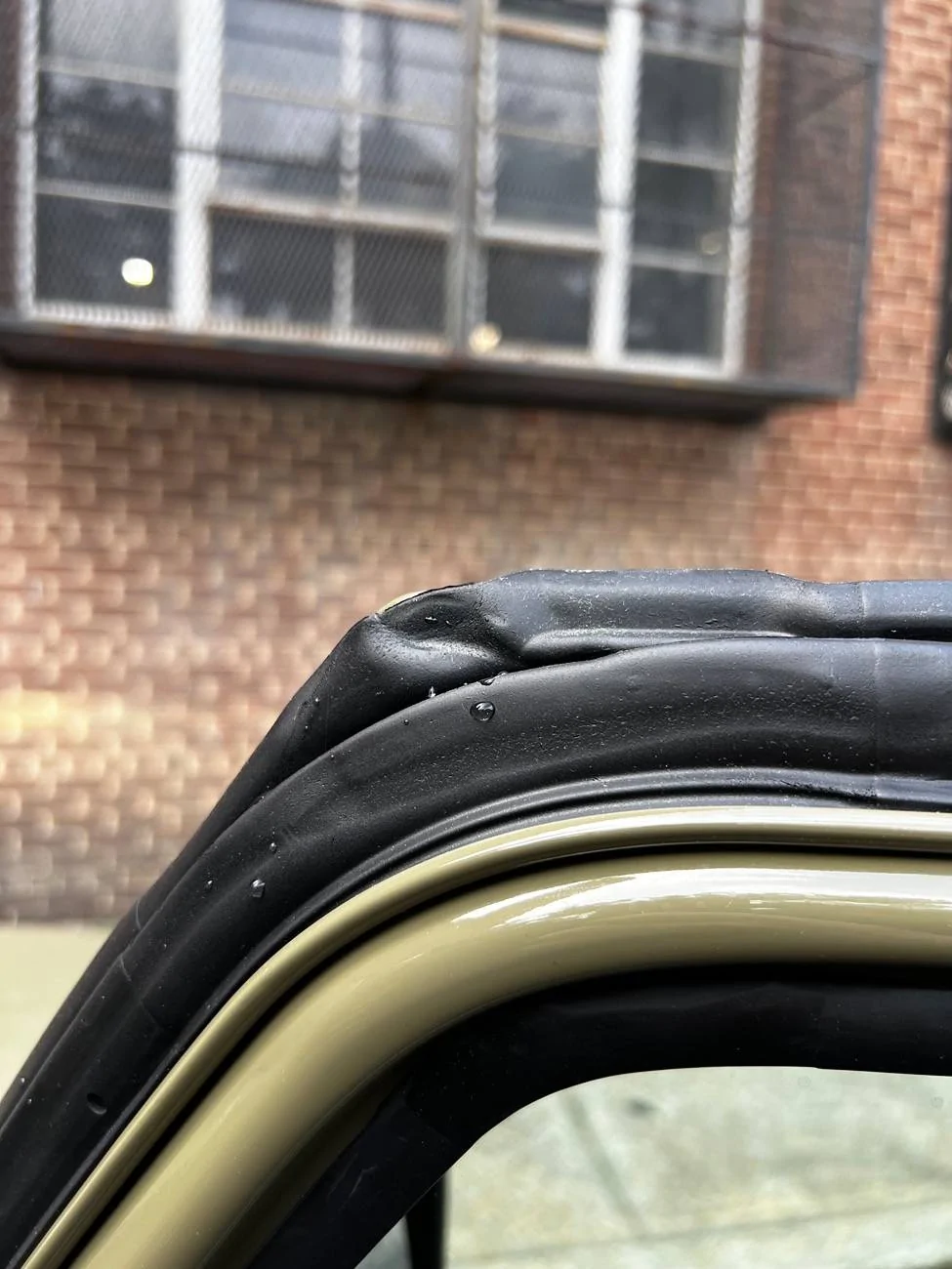 Jeep Gladiator Sunrider owners - MY mess-up, or theirs? IMG_5884