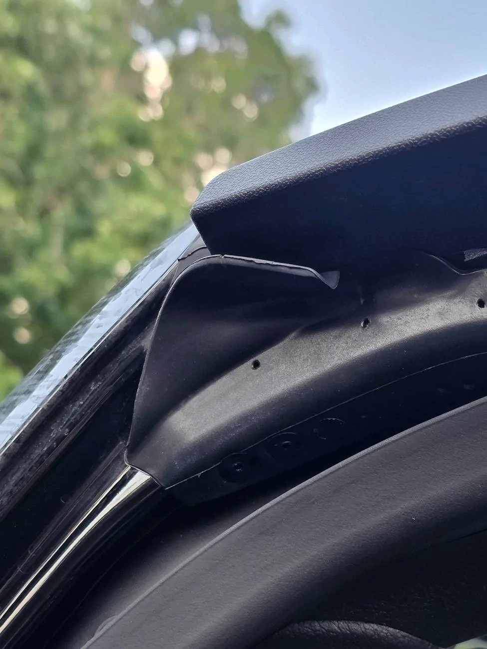 Jeep Gladiator Sunrider owners - MY mess-up, or theirs? 20250430_184209
