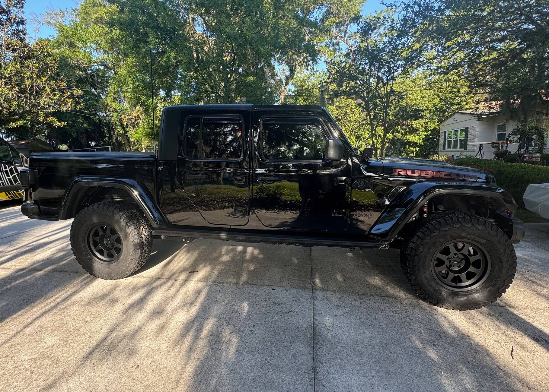 Jeep Gladiator Thinking of switching from Beadlocks to Bead grips IMG_0777 (1)