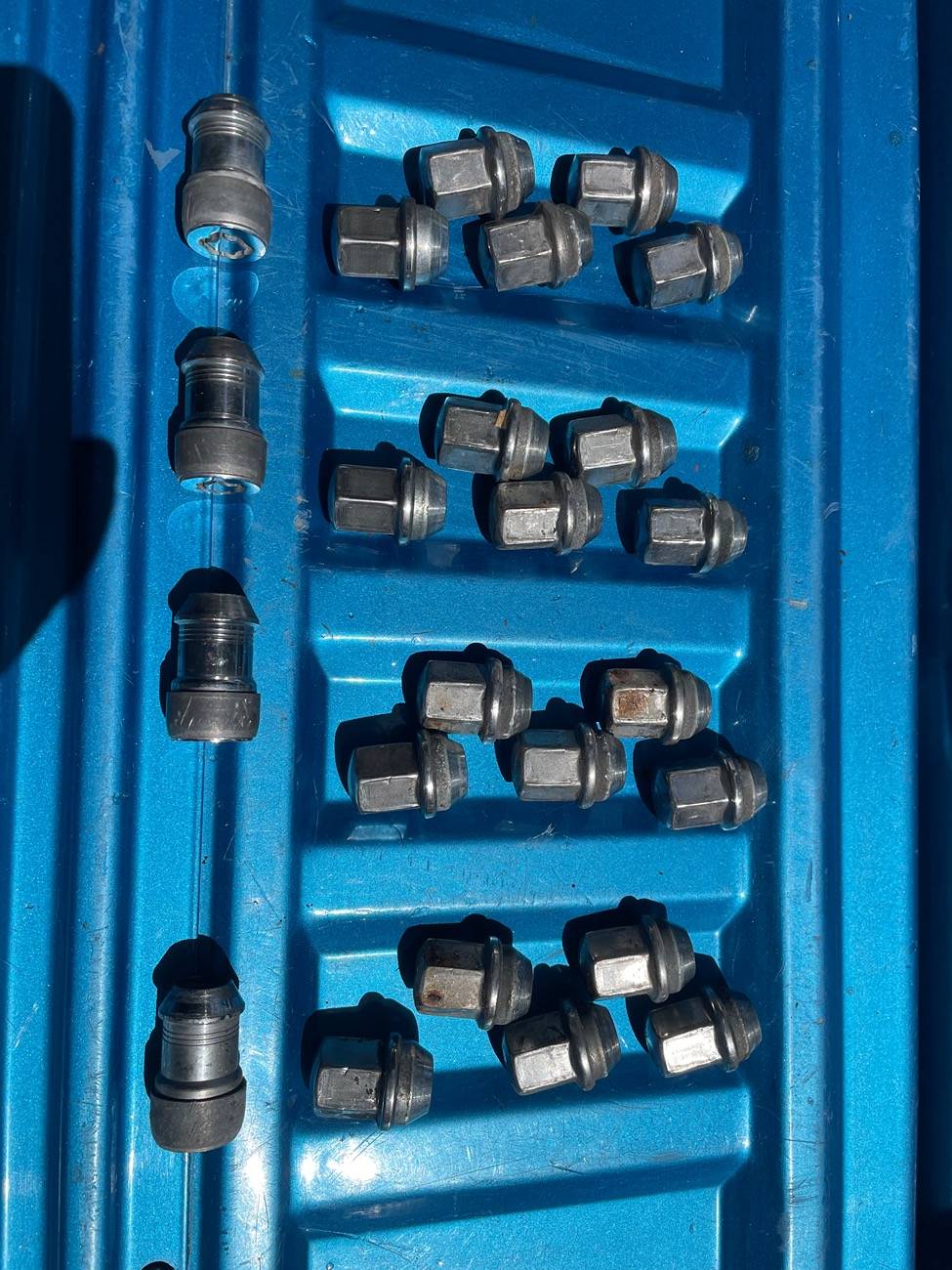 Jeep Gladiator Lug Nuts chrome IMG_0621