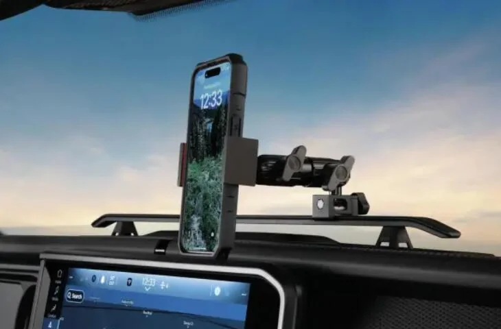 Jeep Gladiator Mopar Dash Accessory Rail for mounting phones, ect 1749781493653-0