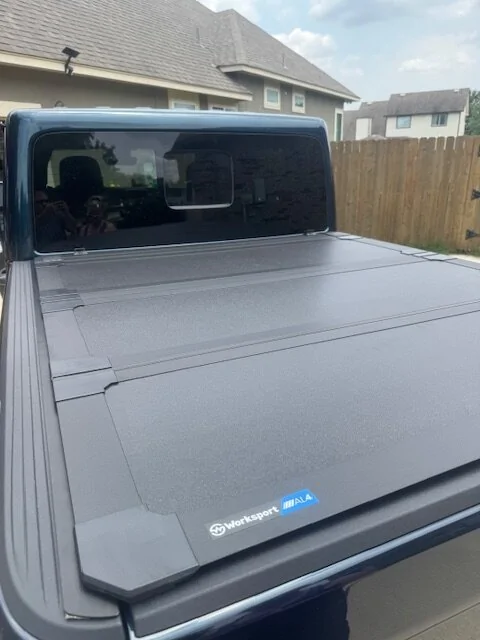Jeep Gladiator WorkSport AL4 Tonneau Review IMG_0427
