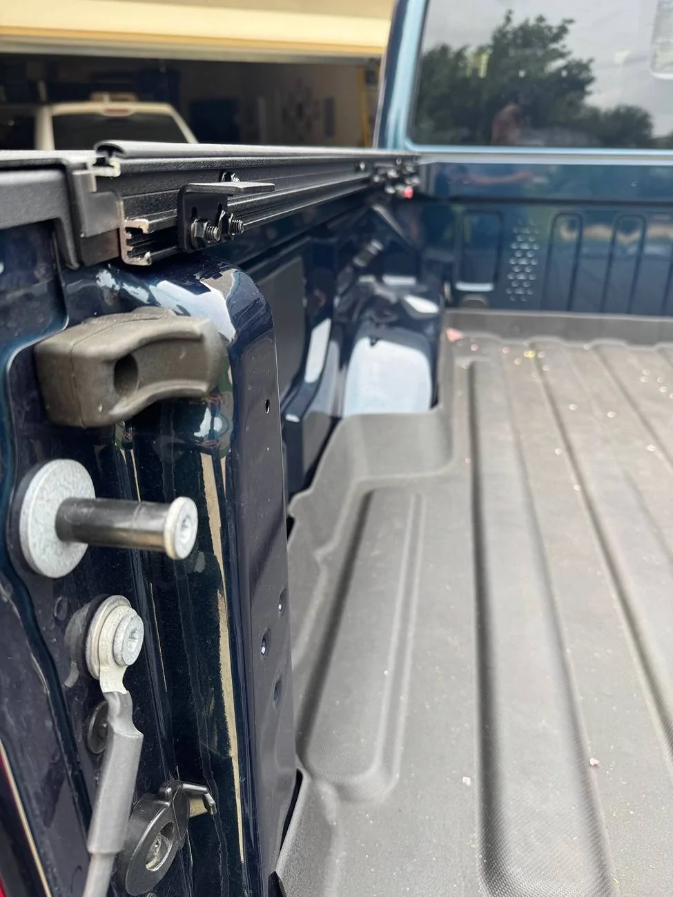 Jeep Gladiator WorkSport AL4 Tonneau Review IMG_0403