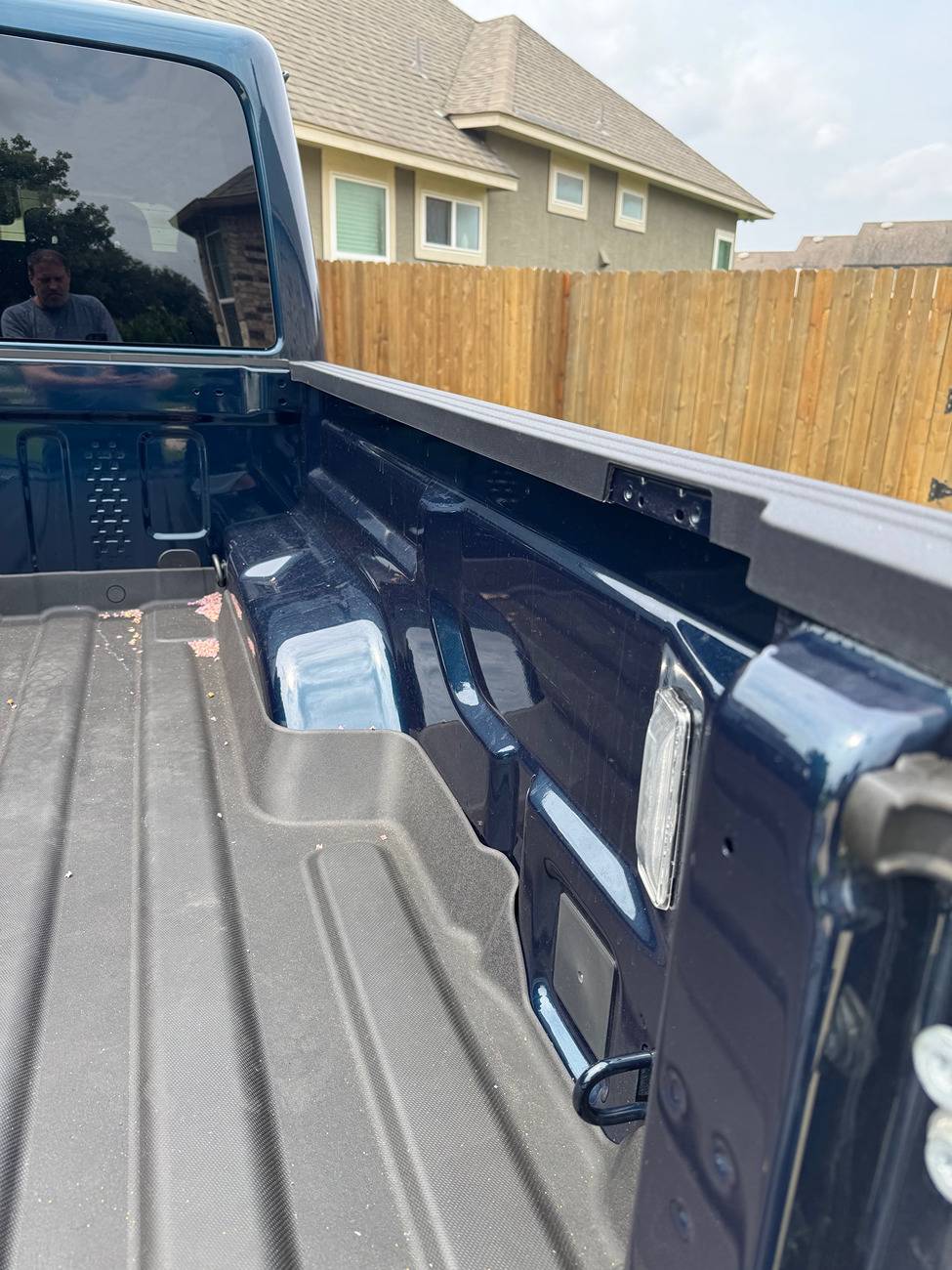 Jeep Gladiator WorkSport AL4 Tonneau Review IMG_0404