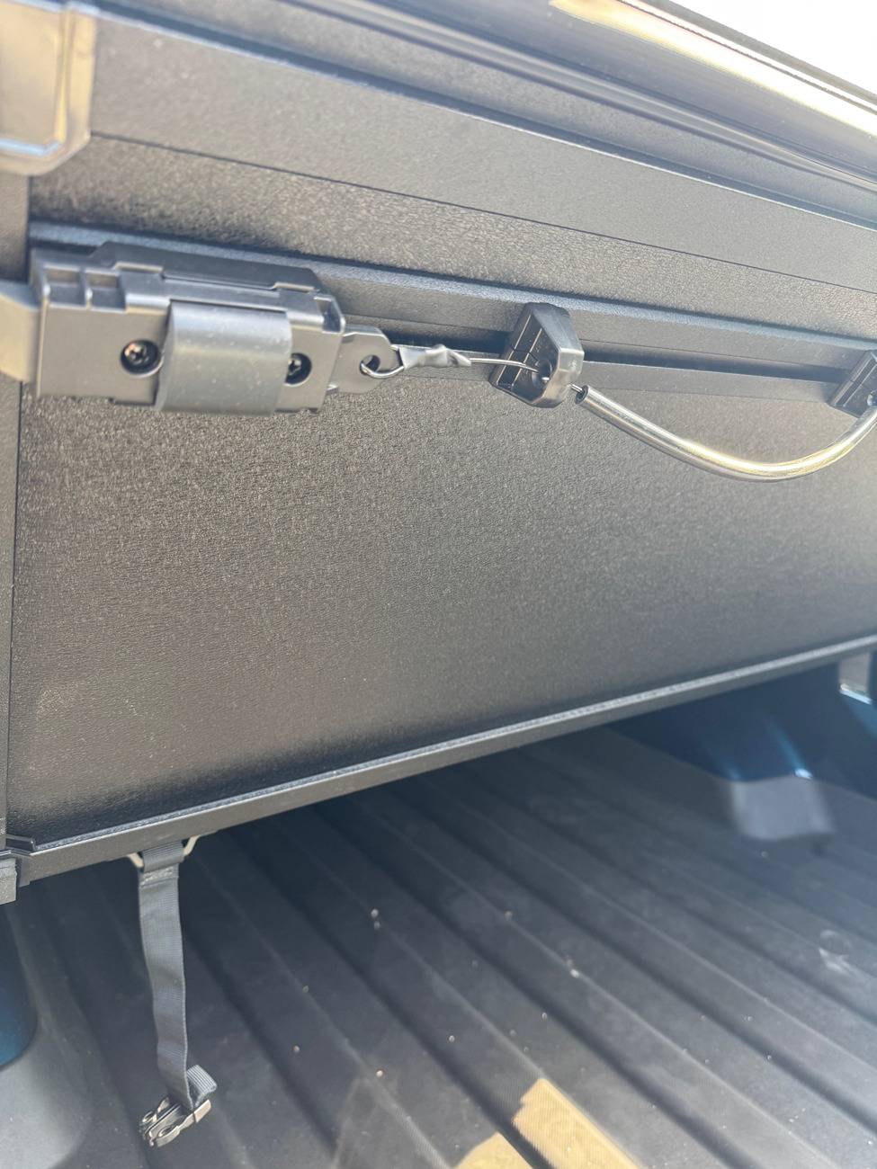 Jeep Gladiator WorkSport AL4 Tonneau Review IMG_0642