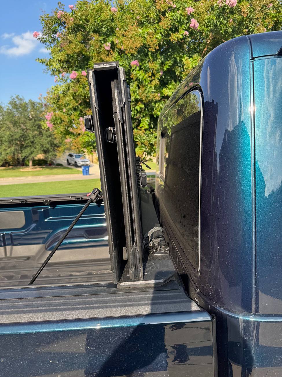 Jeep Gladiator WorkSport AL4 Tonneau Review IMG_0648