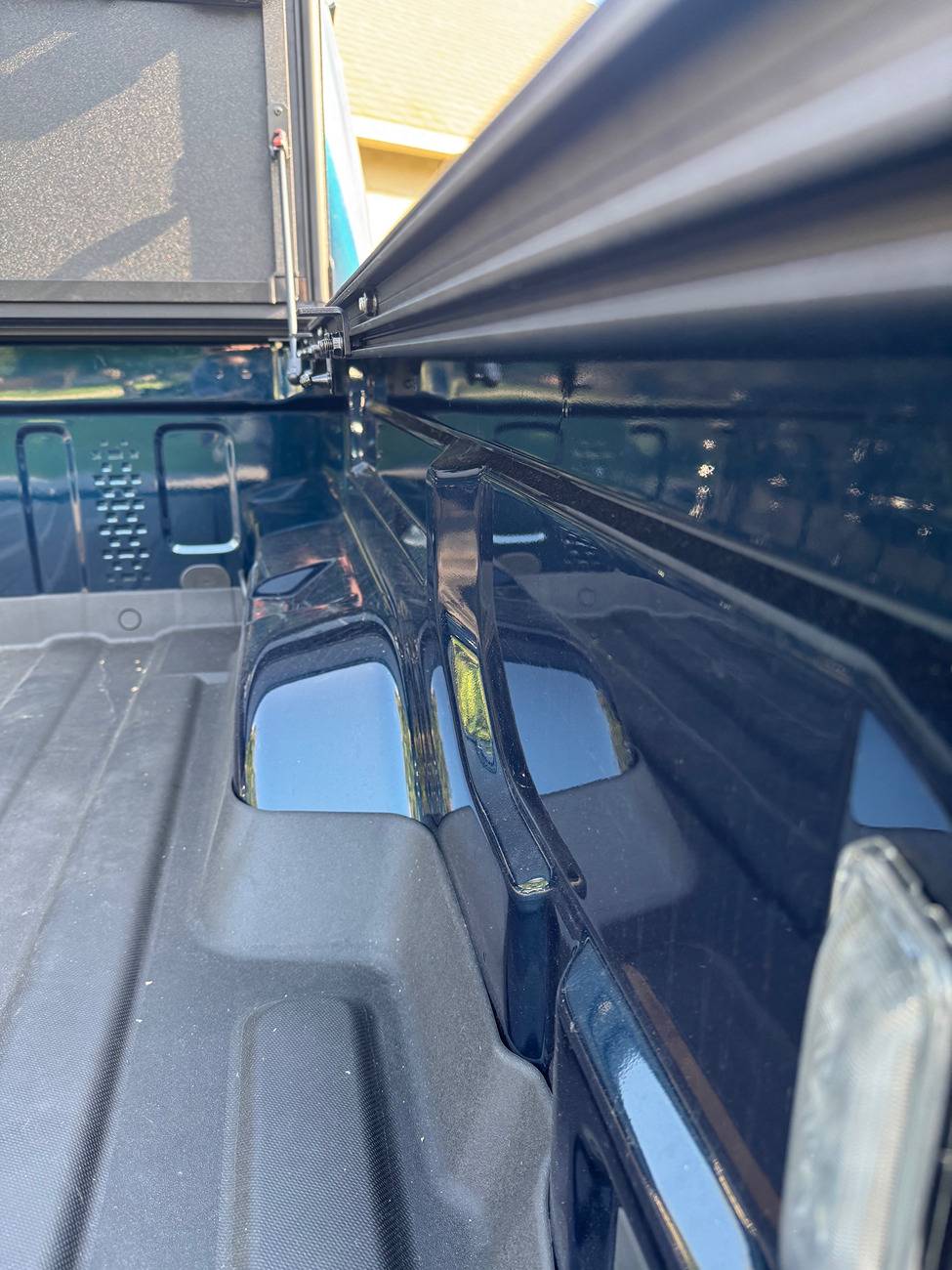 Jeep Gladiator WorkSport AL4 Tonneau Review IMG_0649