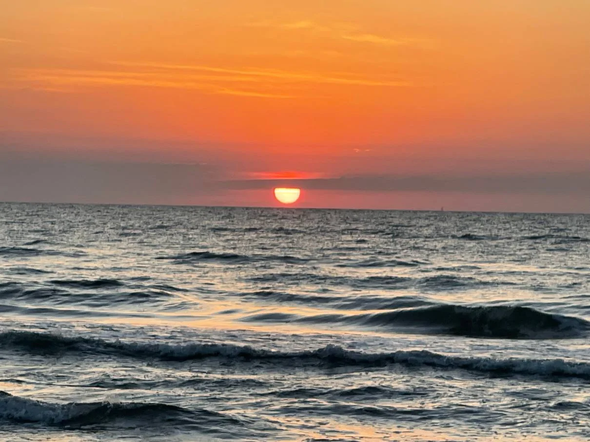 Jeep Gladiator Show your Sunrise photo Beach1