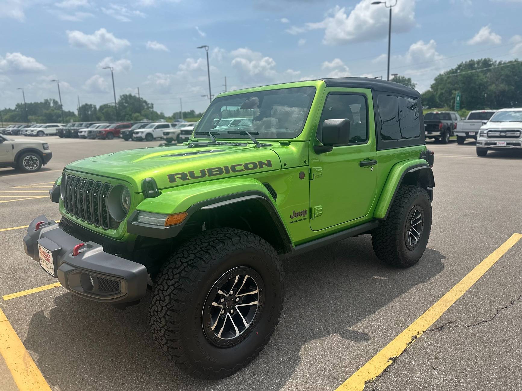 Jeep Gladiator GREAT DEALS @ GRANGER MOTORS-6% UNDER INVOICE ON 2025 GLADIATORS!!!! IMG_9589