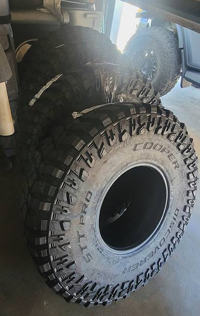 Jeep Gladiator Side Decals? JT40S-5