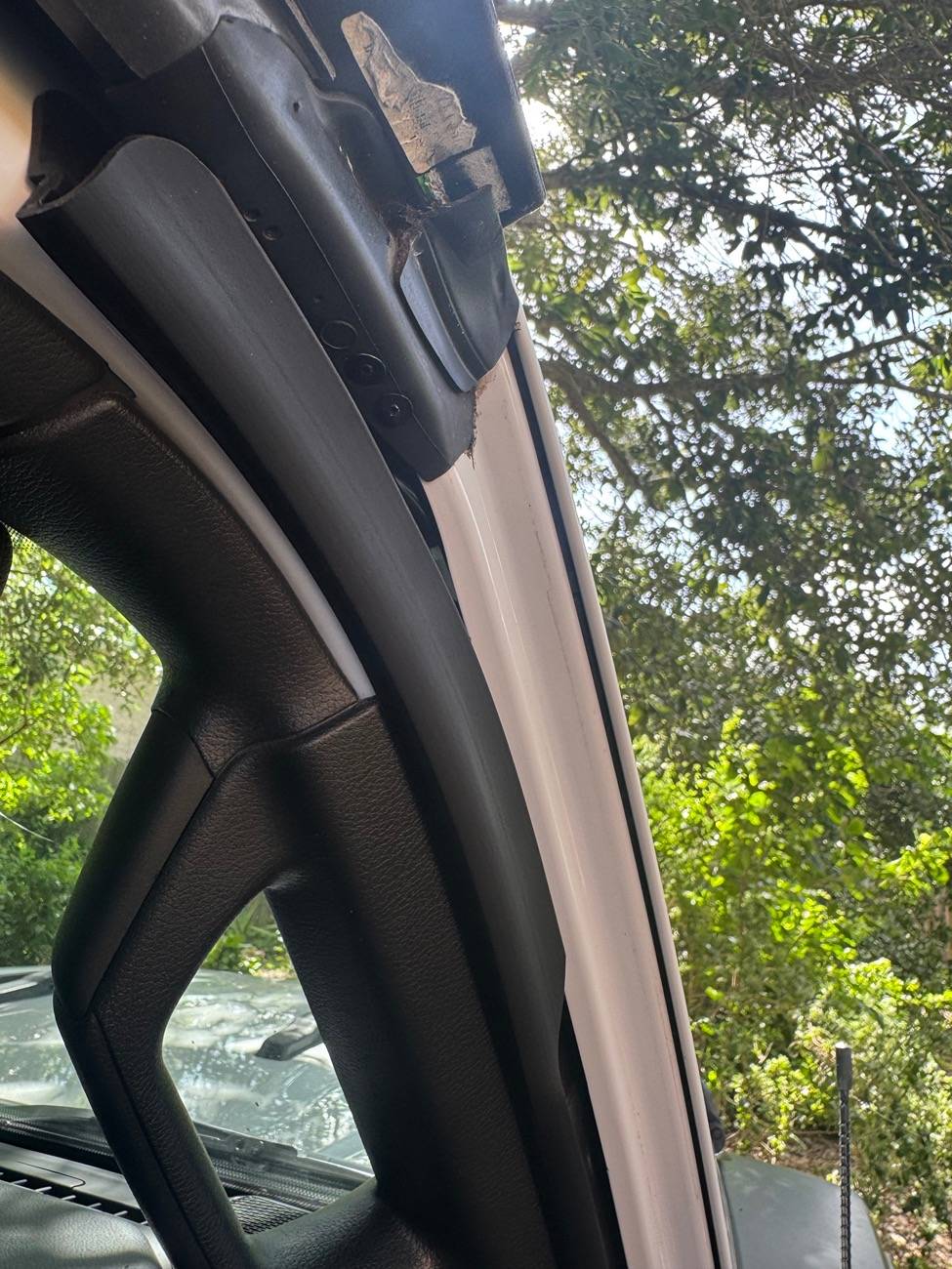 Jeep Gladiator Sunrider owners - MY mess-up, or theirs? IMG_0265