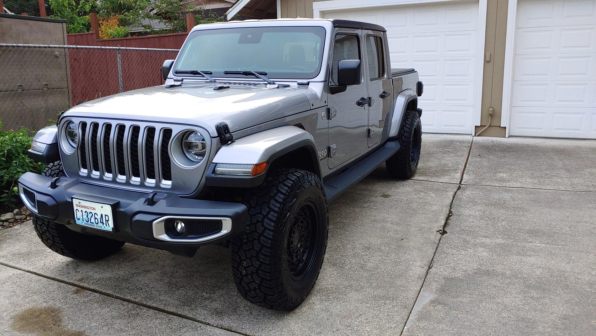 Jeep Gladiator Black Rhino Arsenal W/Yoko Geolander x-AT 305/70r18 20190926_172507
