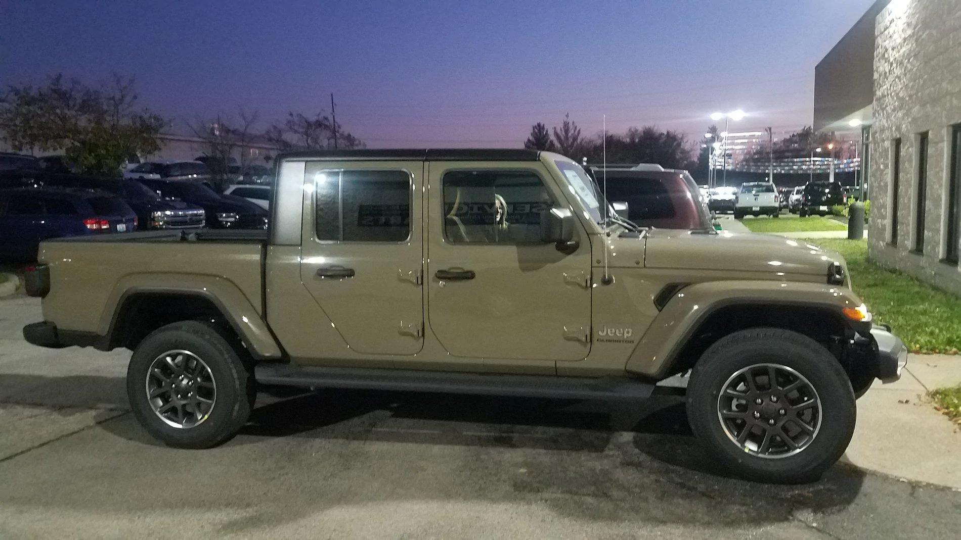 Jeep Gladiator Gator AND/OR Gobi Pics 20191105_180540