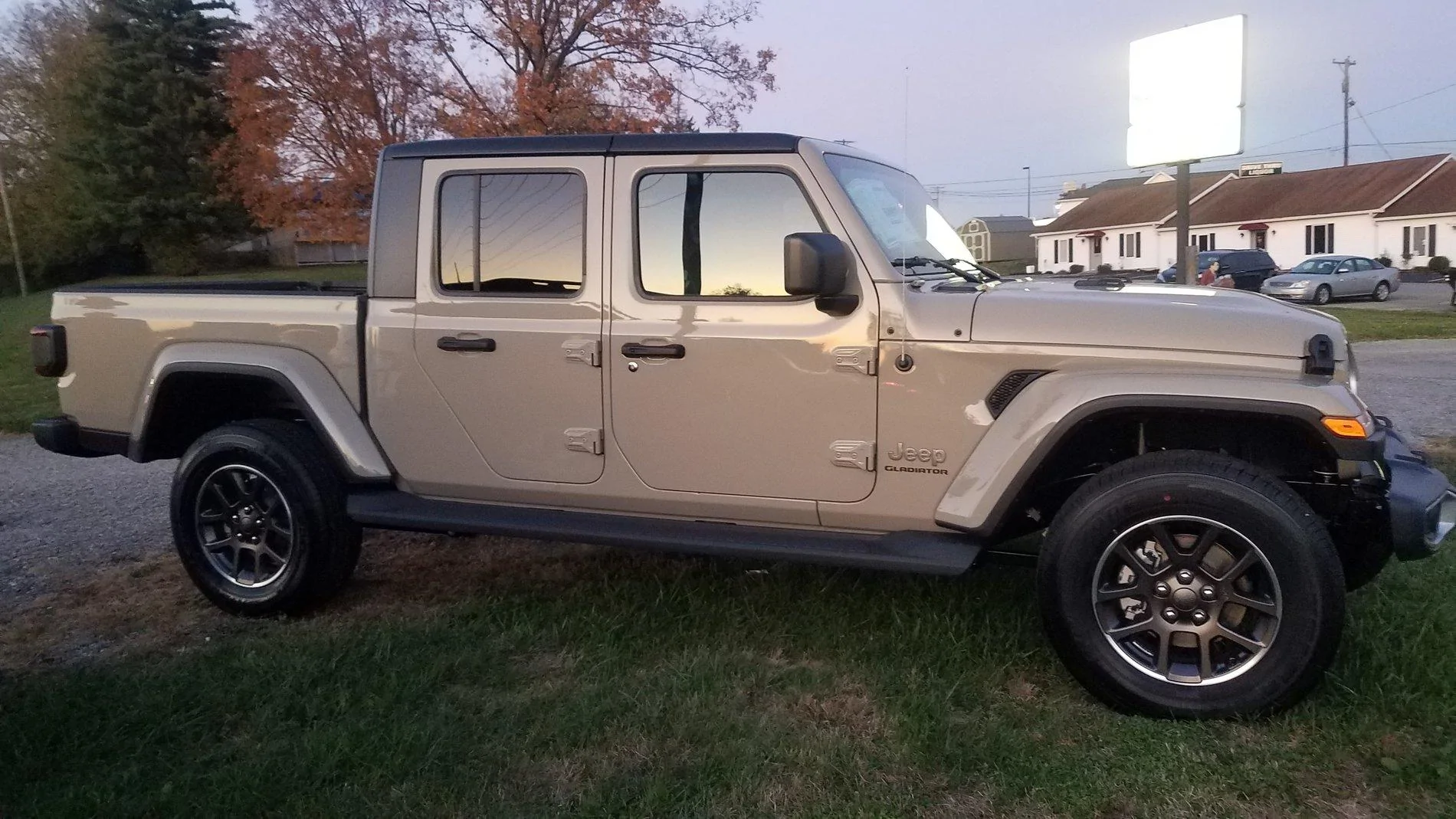 Jeep Gladiator Gator AND/OR Gobi Pics 20191105_175116