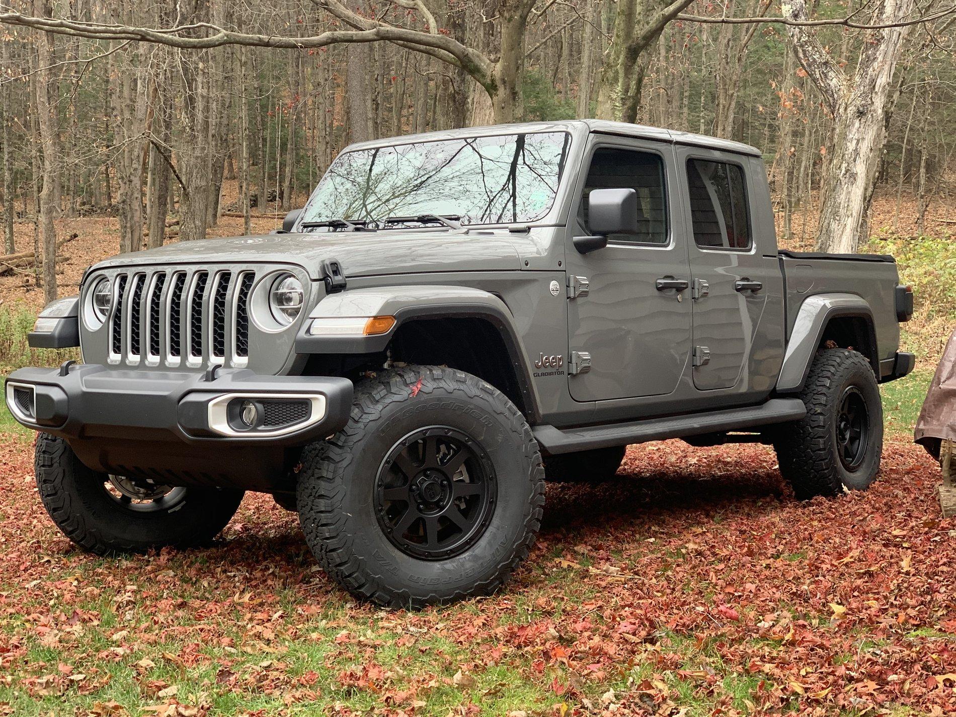 Jeep Gladiator What wheels are you putting on you JT? IMG_3109